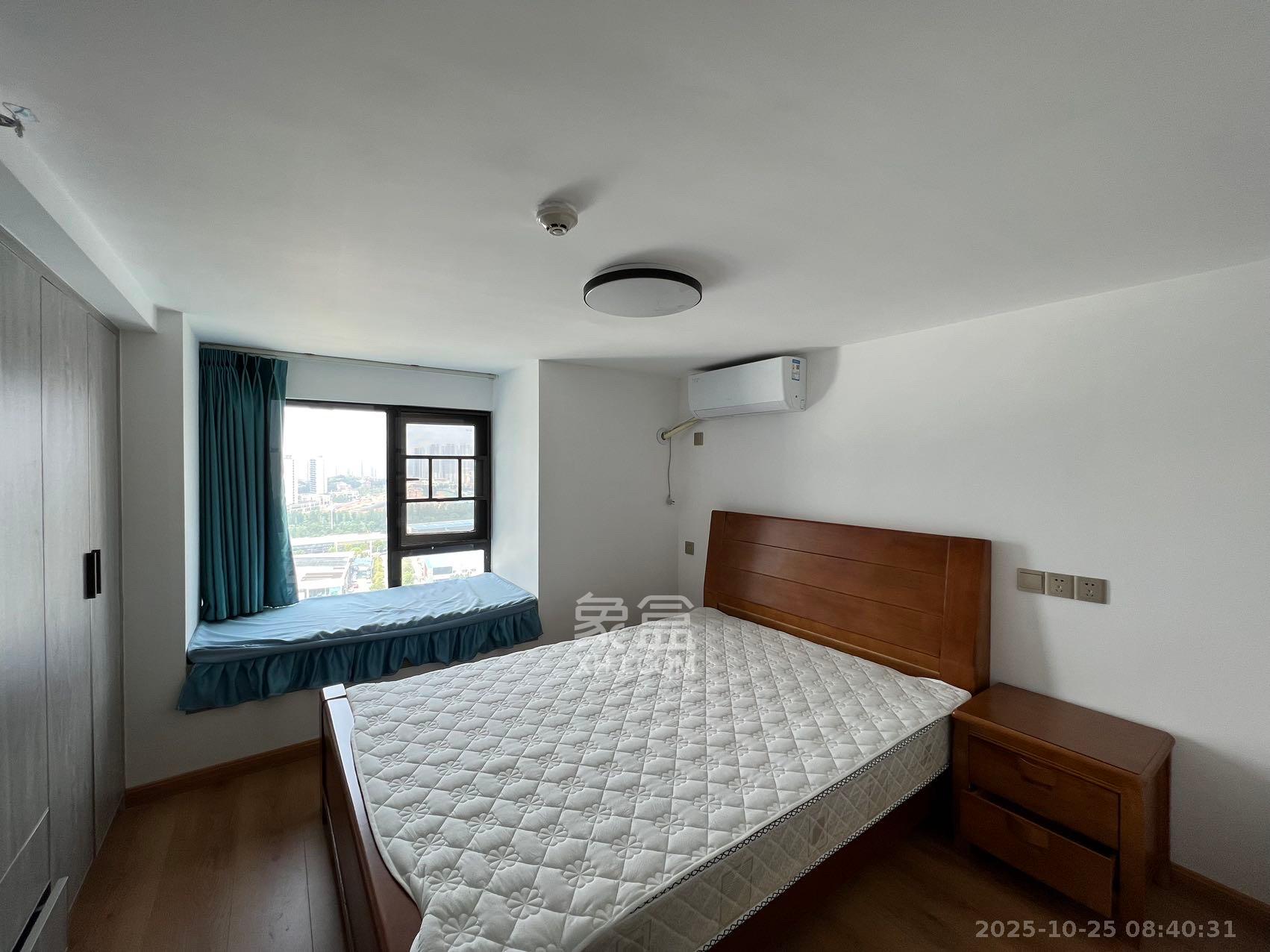 万科金色梦想B区  3室2厅1卫    2700.0元/月 万科金色梦想B区  3室2厅1卫    2700.0元/月室内图