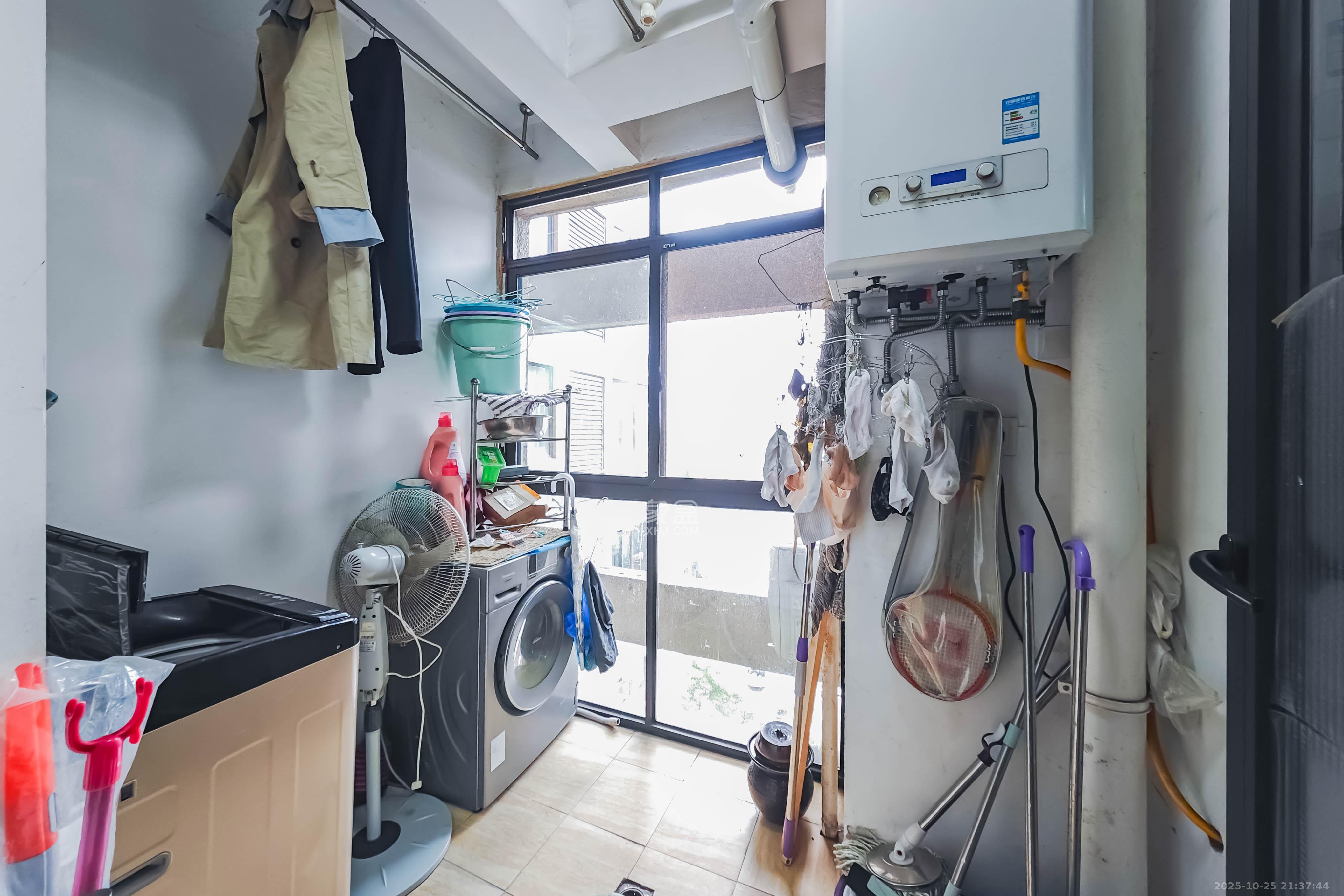 五江天街北区  3室2厅2卫    100.0万卫生间