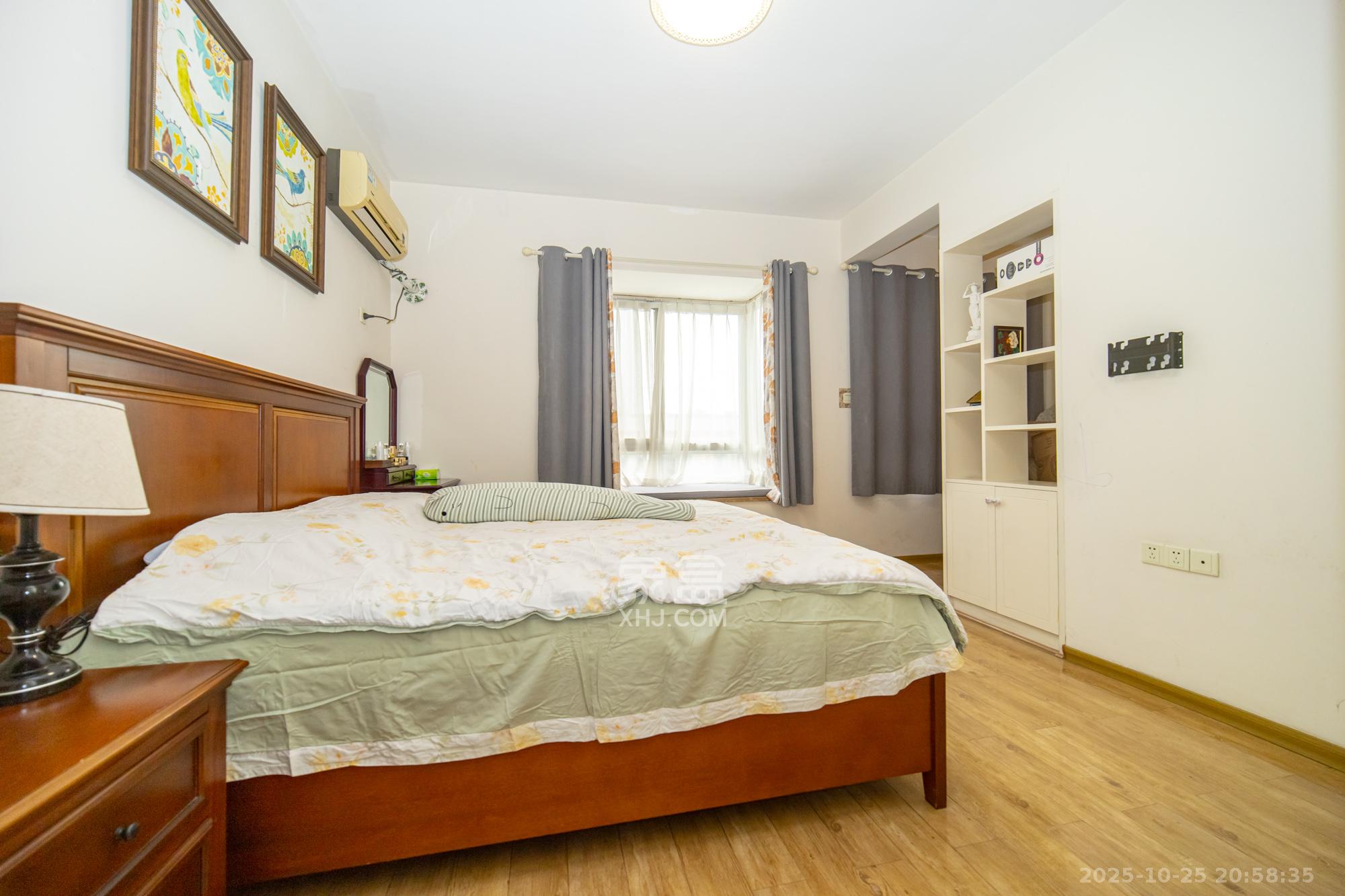 楚天馨苑  3室2厅2卫    63.08万卧室