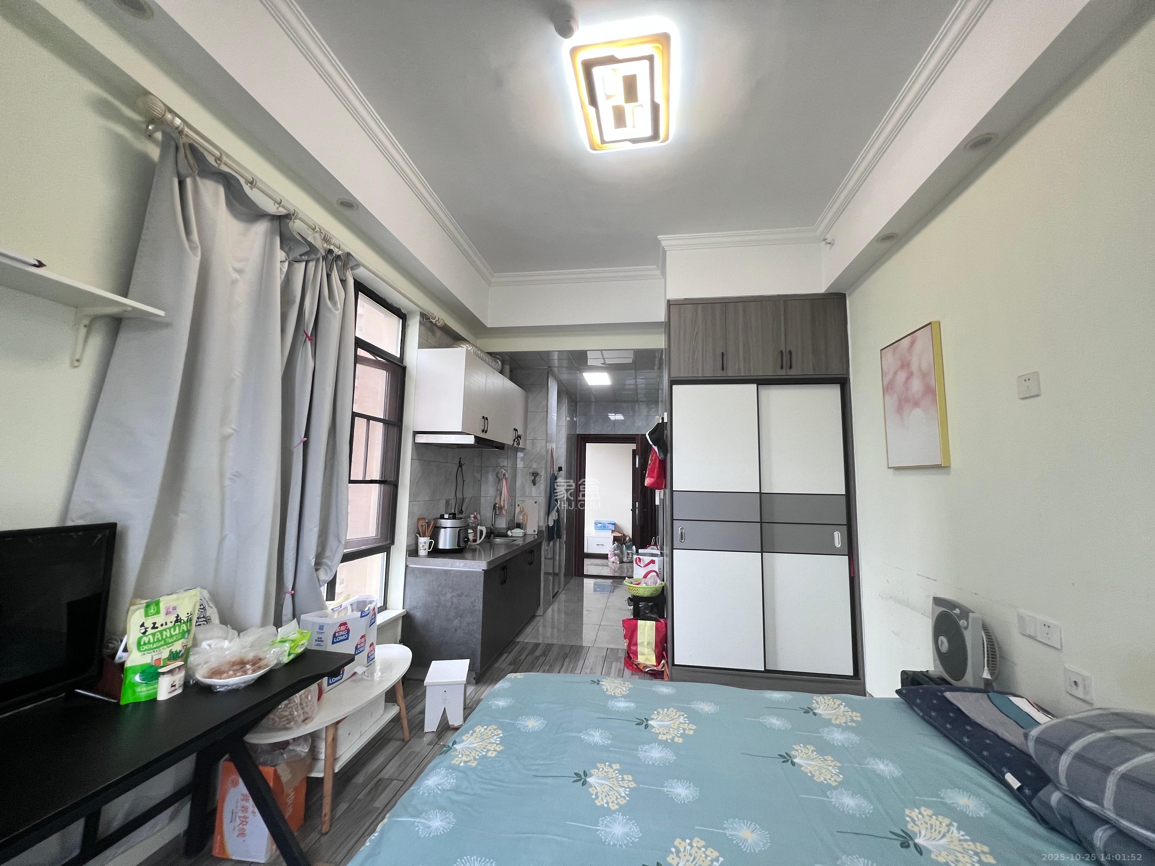 长沙高铁吾悦广场  1室1厅1卫    1000.0元/月 长沙高铁吾悦广场  1室1厅1卫    1000.0元/月室内图1