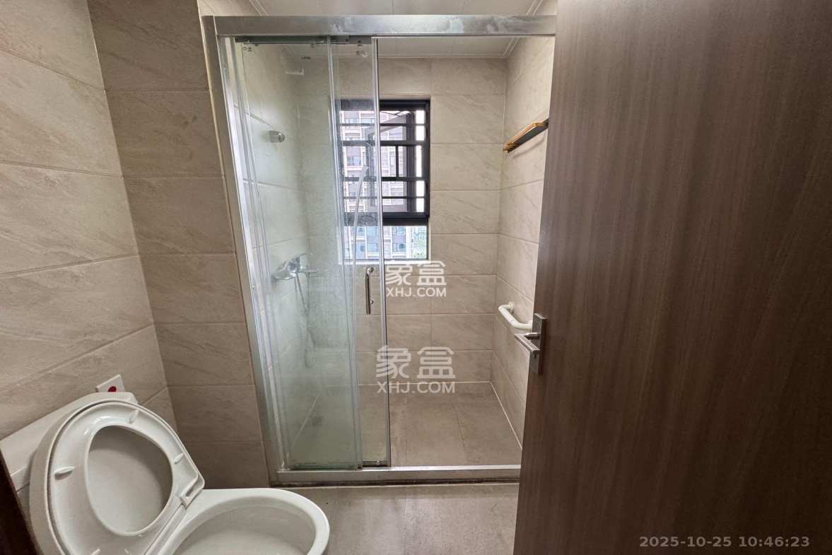 保利中环广场(保利中悦苑)  4室2厅2卫    4500.0元/月 保利中环广场(保利中悦苑)  4室2厅2卫    4500.0元/月室内图