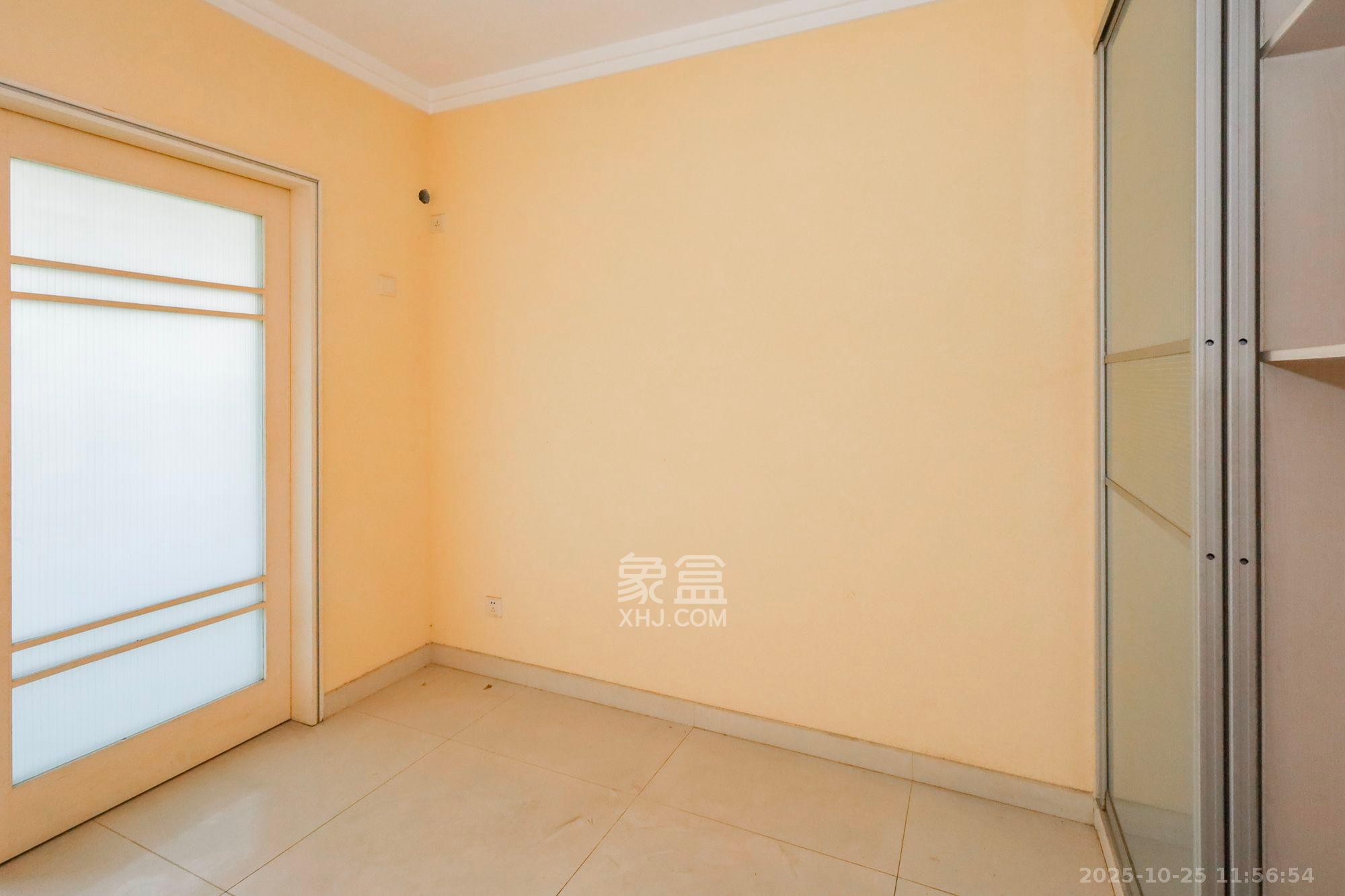 西江庭院（盐业集团宿舍）  4室2厅2卫    3700.0元/月室内图