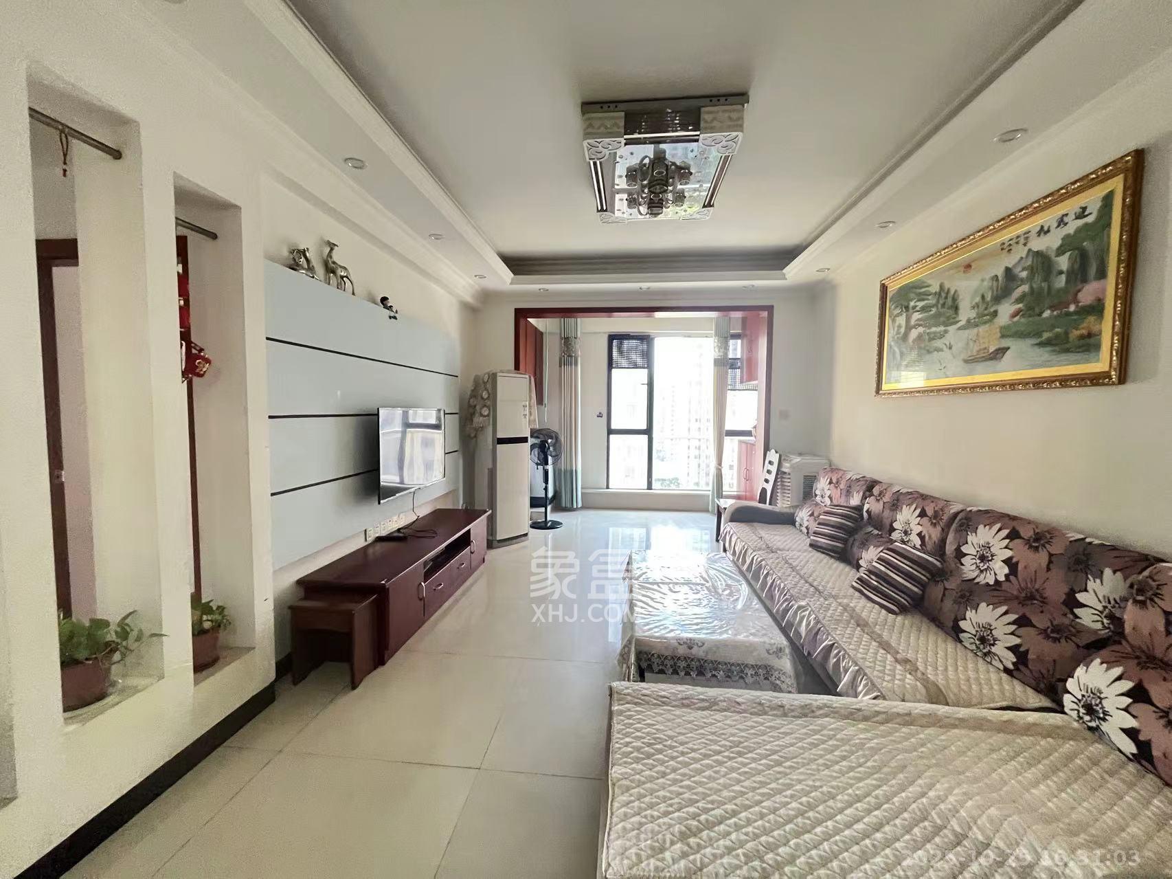 东城港  3室2厅2卫    2600.0元/月 东城港  3室2厅2卫    2600.0元/月室内图1