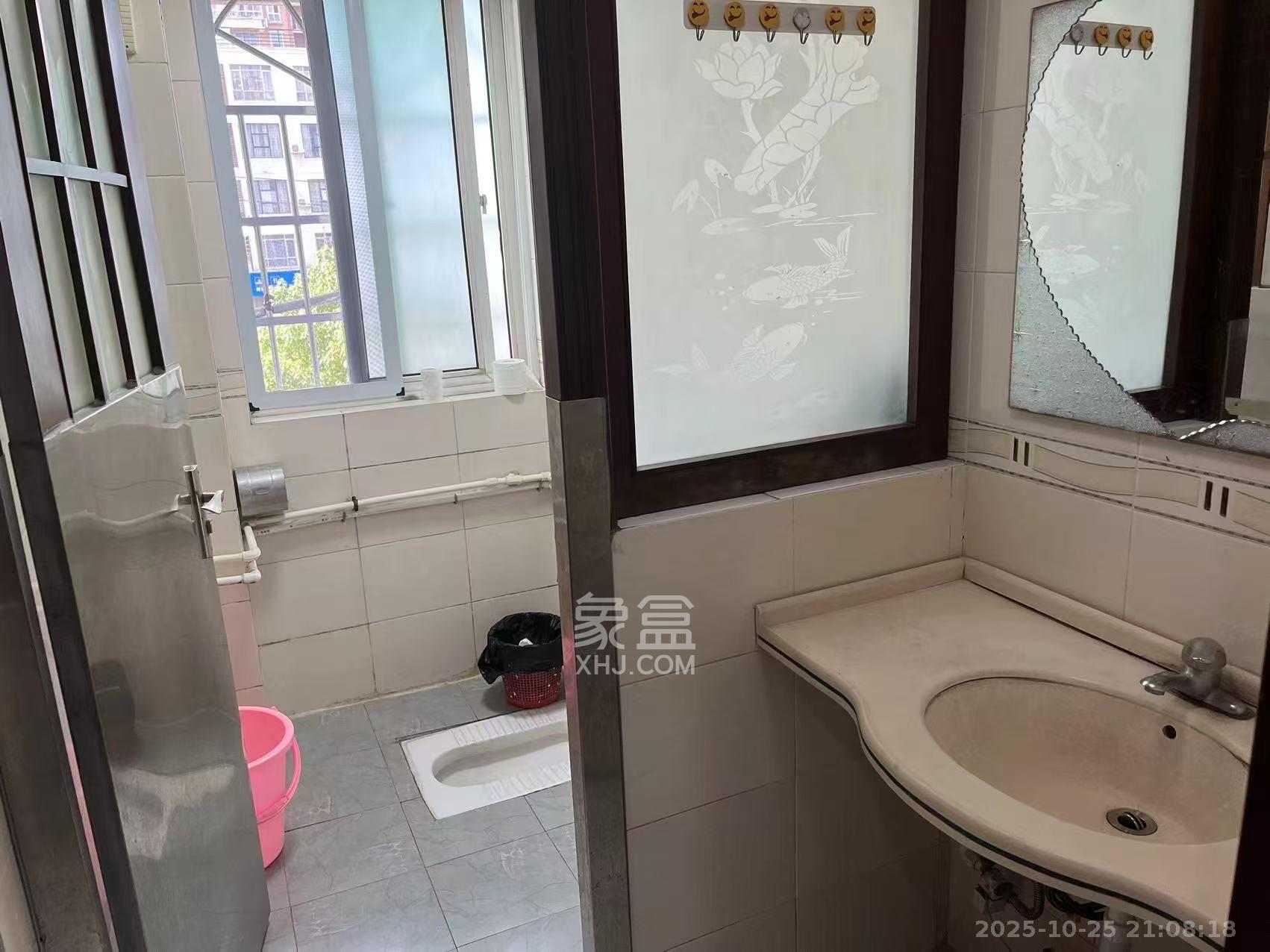 湘樟园小区(湘樟家园)  3室2厅1卫    1800.0元/月 湘樟园小区(湘樟家园)  3室2厅1卫    1800.0元/月室内图