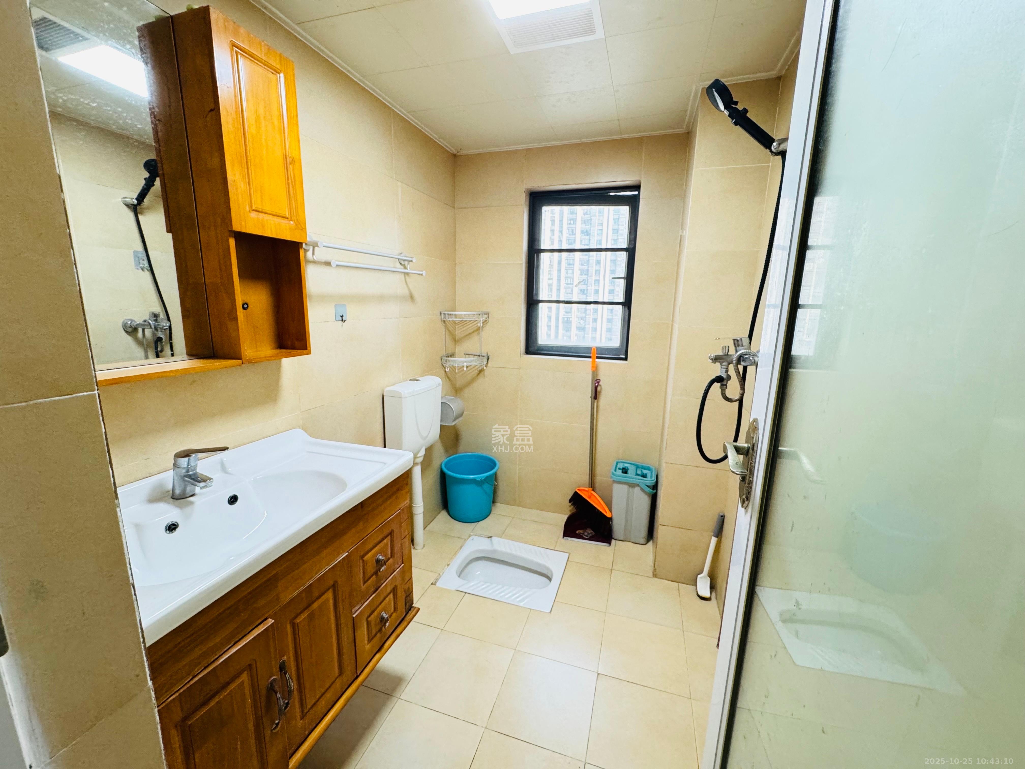 协信星澜汇  3室2厅1卫    2500.0元/月室内图