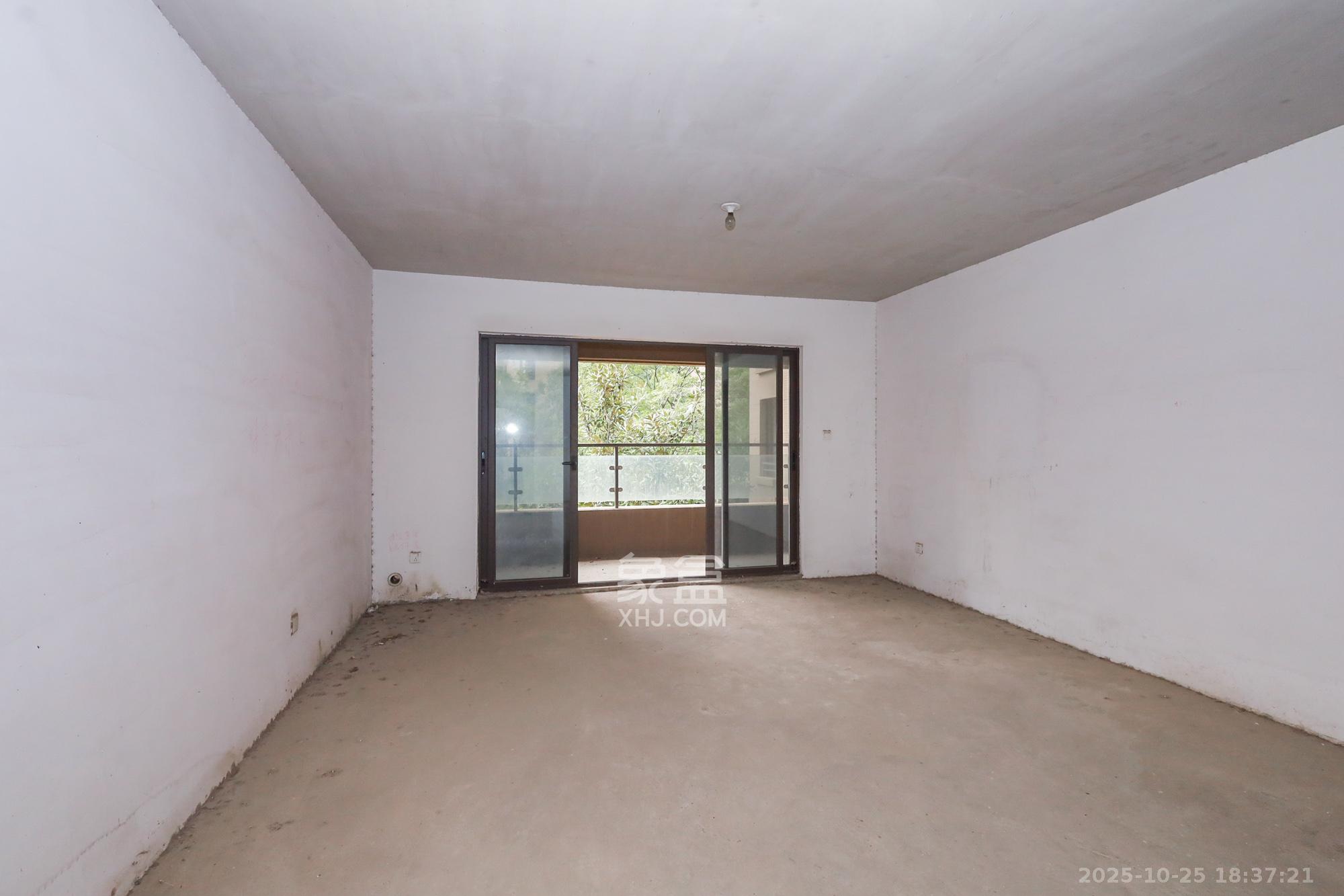 南山雍江汇(滨江国际新城)  4室2厅2卫    210.0万 南山雍江汇(滨江国际新城)  4室2厅2卫    210.0万