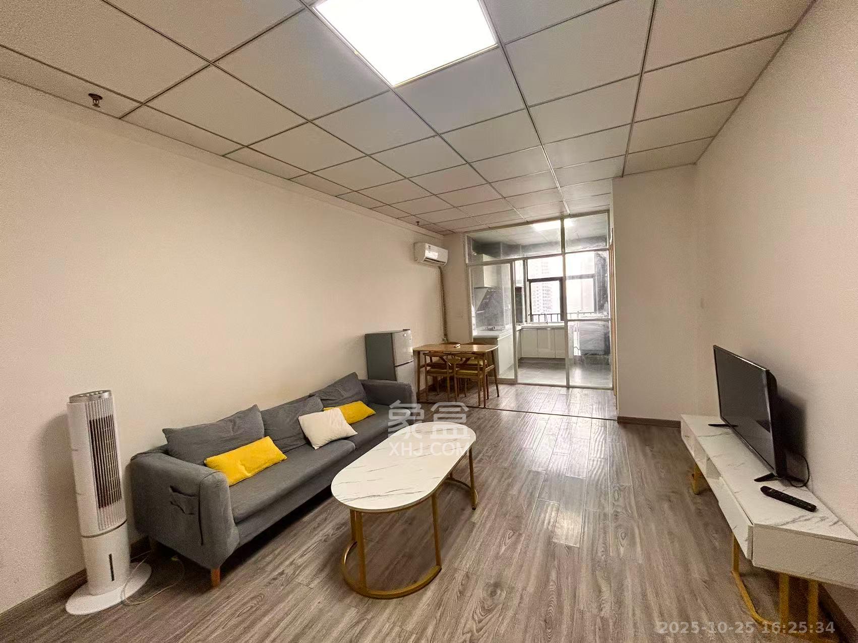 江南华府 1室1厅1卫 1700.0元/月 江南华府 1室1厅1卫 1700.0元/月室内图