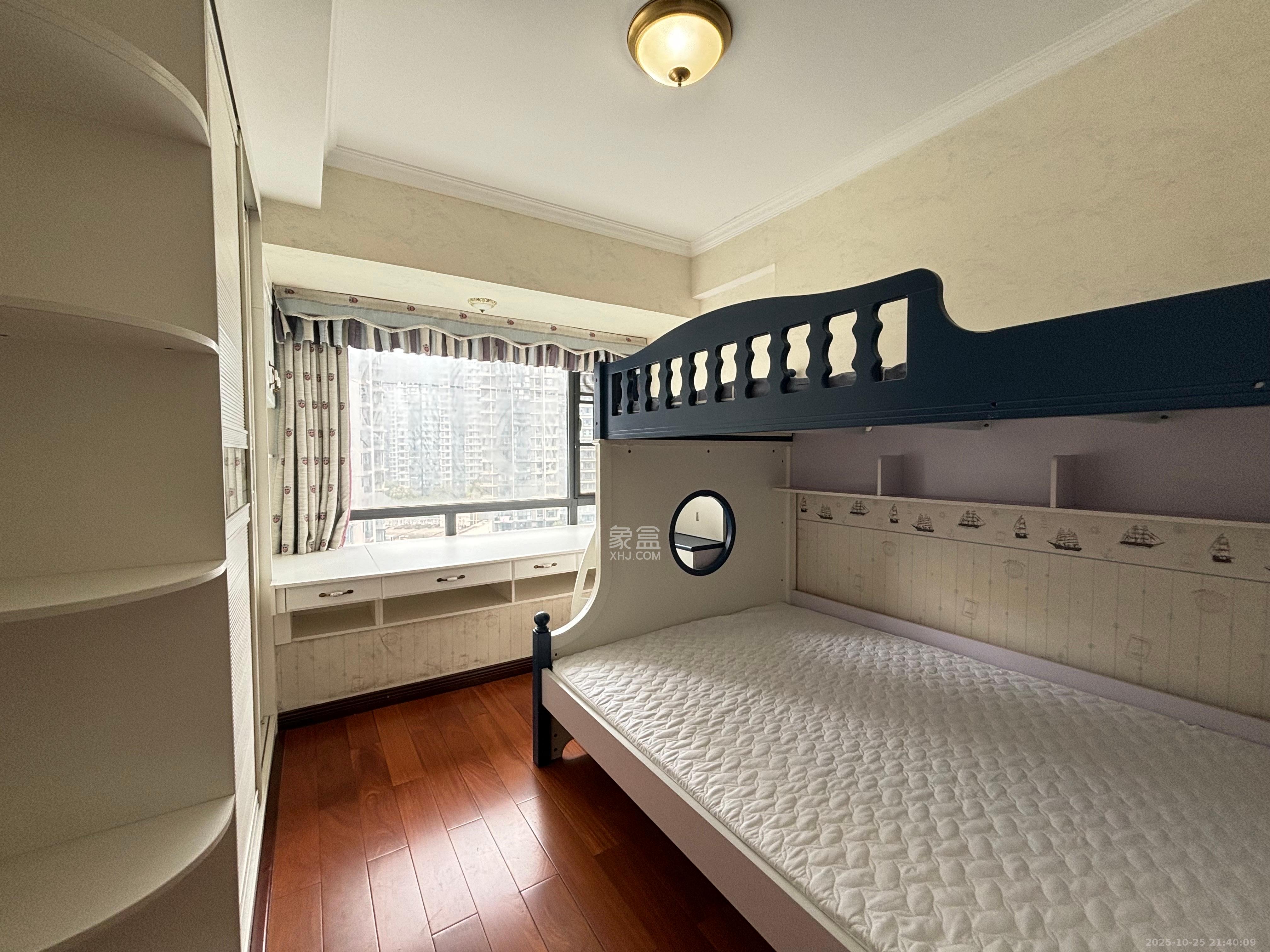 恒基凯旋门一二期  4室2厅2卫    4200.0元/月室内图