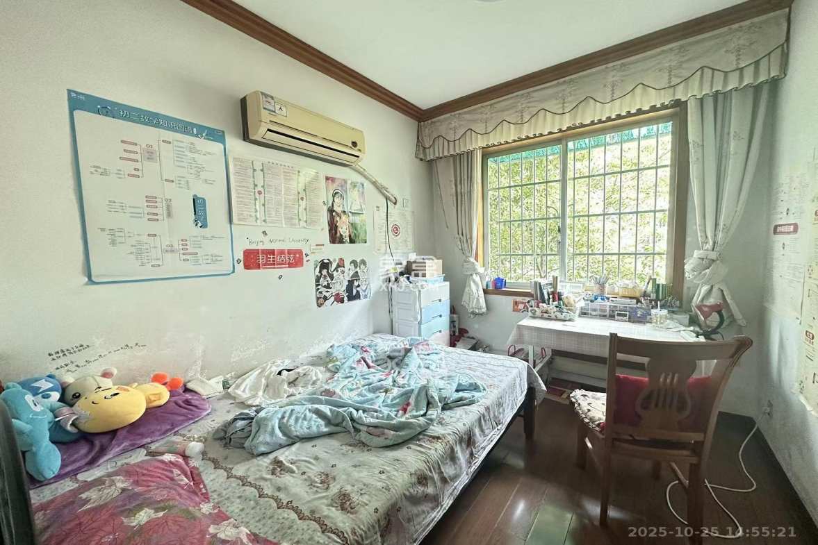 中南汽车世界  3室2厅2卫    1250.0元/月 中南汽车世界  3室2厅2卫    1250.0元/月室内图