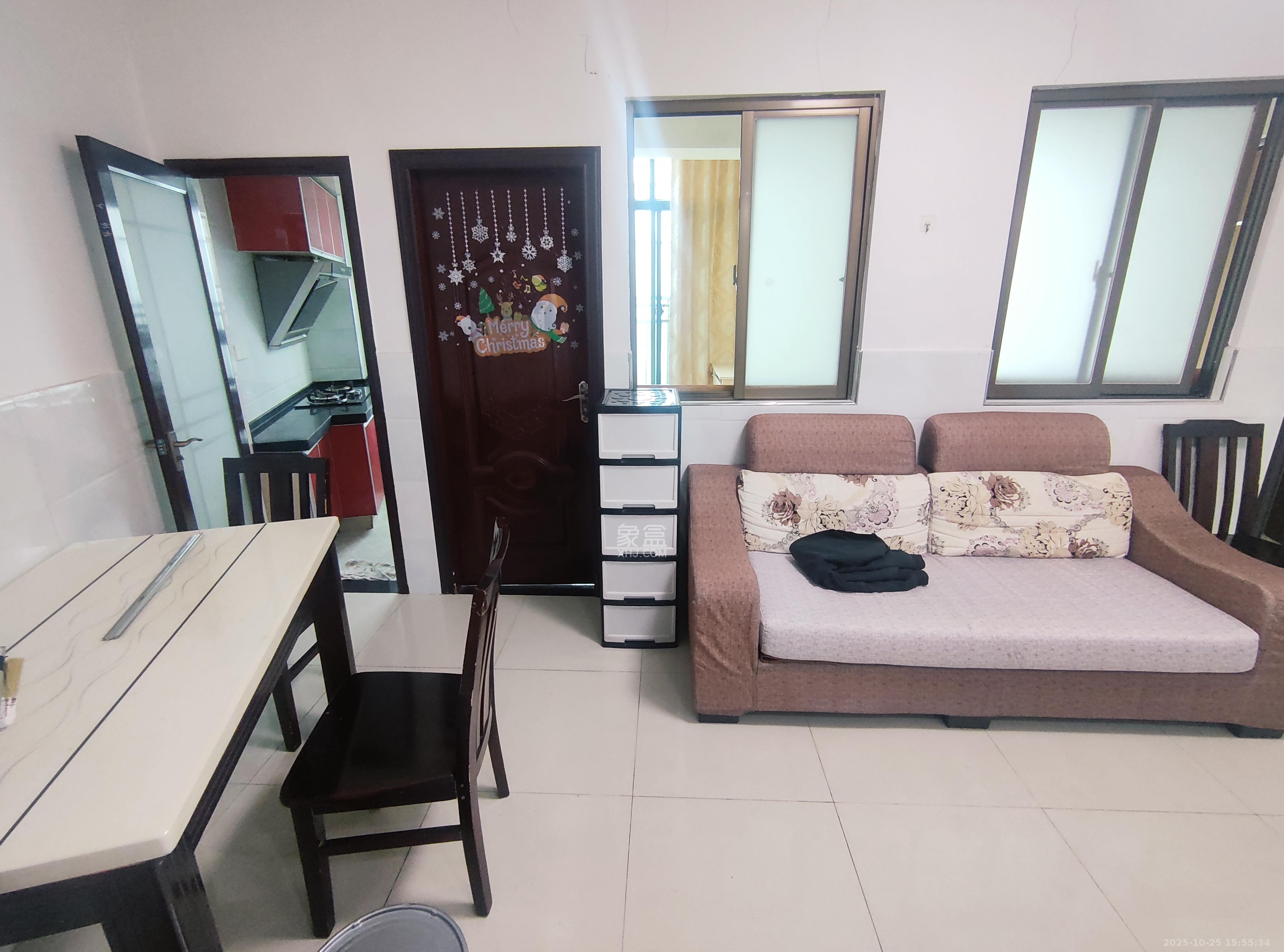 湖韵佳苑  2室1厅1卫    1600.0元/月 湖韵佳苑  2室1厅1卫    1600.0元/月室内图1