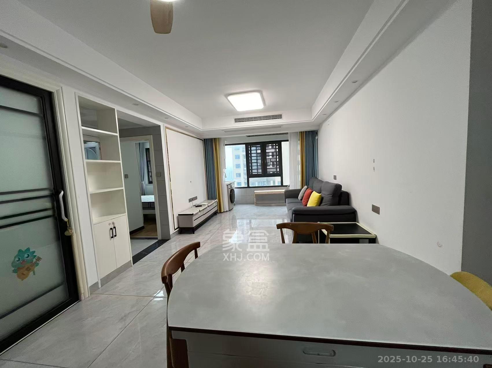 长房云时代  3室2厅1卫    2500.0元/月 长房云时代  3室2厅1卫    2500.0元/月室内图