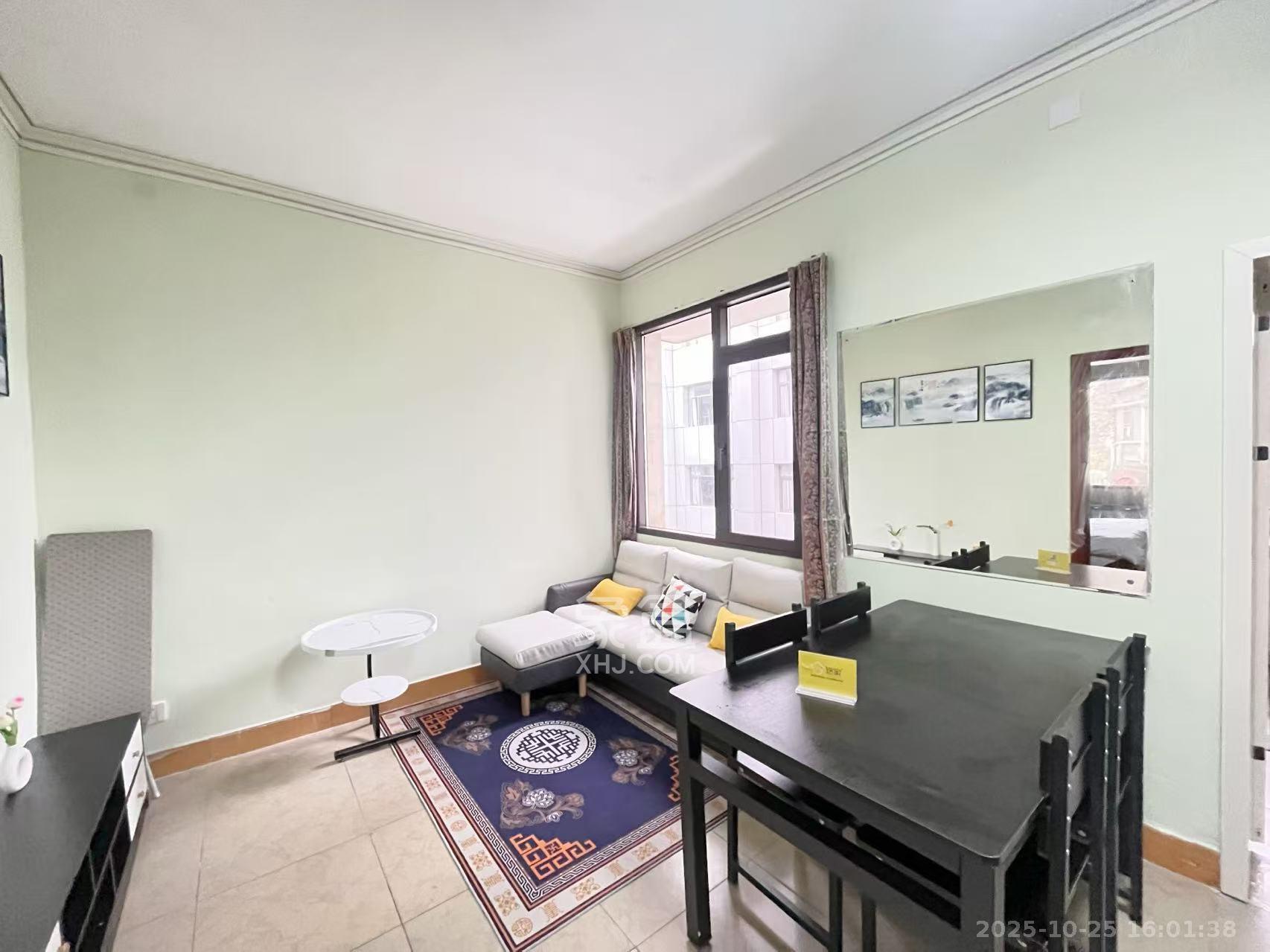 湖南警察学院白云路宿舍区  2室2厅1卫    1900.0元/月 湖南警察学院白云路宿舍区  2室2厅1卫    1900.0元/月室内图