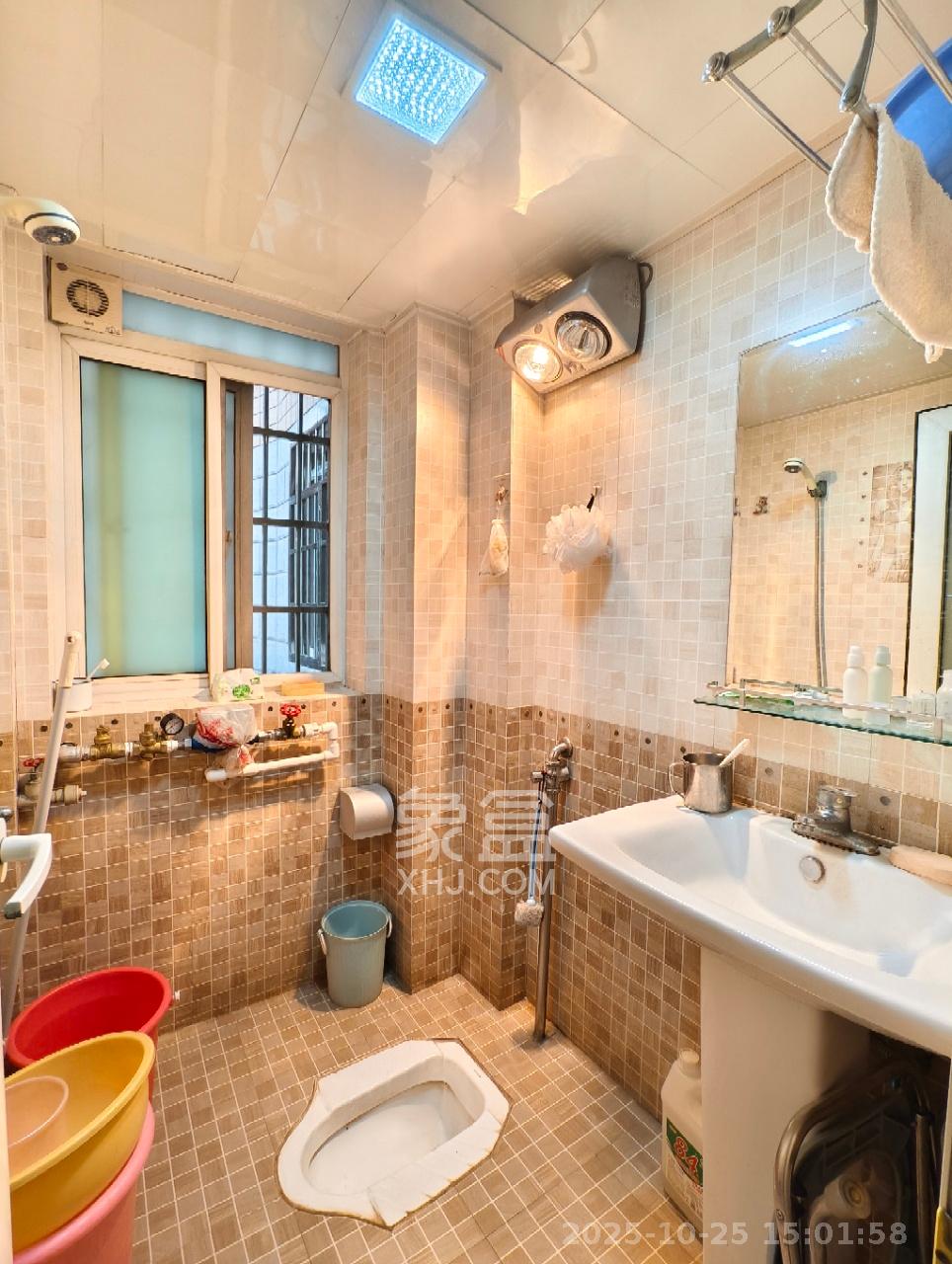 金色山庄  2室2厅1卫    2300.0元/月 金色山庄  2室2厅1卫    2300.0元/月室内图