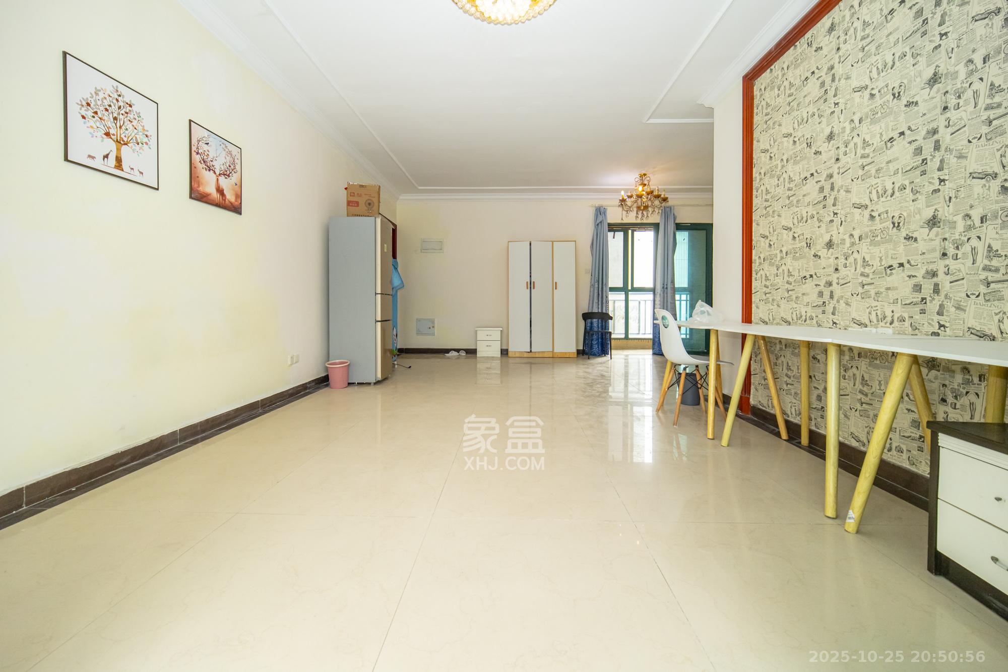 恒大雅苑 1室2厅1卫 110.0万 恒大雅苑 1室2厅1卫 110.0万客厅