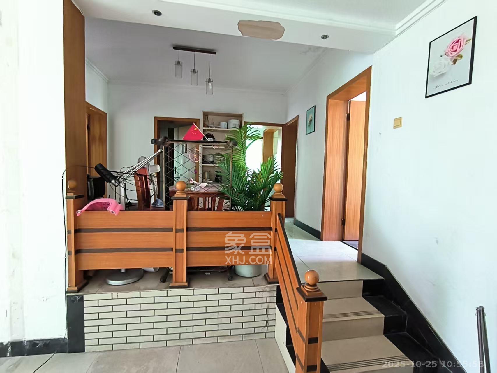 咸嘉新村嘉旺苑  3室2厅2卫    1900.0元/月 咸嘉新村嘉旺苑  3室2厅2卫    1900.0元/月室内图