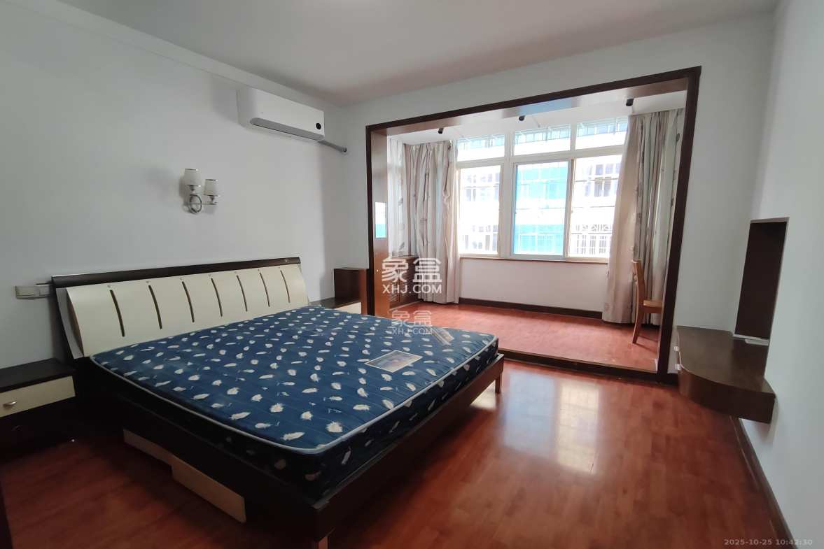 广电南院宿舍  3室1厅1卫    2100.0元/月 广电南院宿舍  3室1厅1卫    2100.0元/月室内图