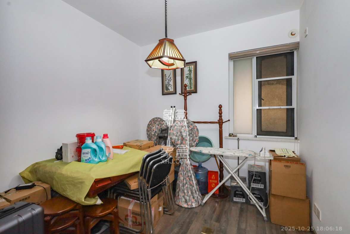 当代滨江MOMA 3室2厅1卫 105.0万 当代滨江MOMA 3室2厅1卫 105.0万卧室