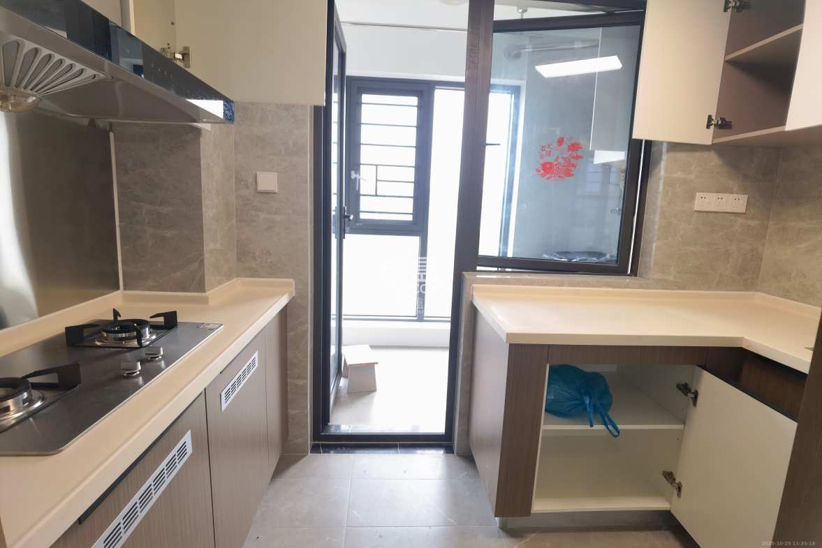 蓝光雍锦府  4室2厅2卫    3000.0元/月 蓝光雍锦府  4室2厅2卫    3000.0元/月室内图