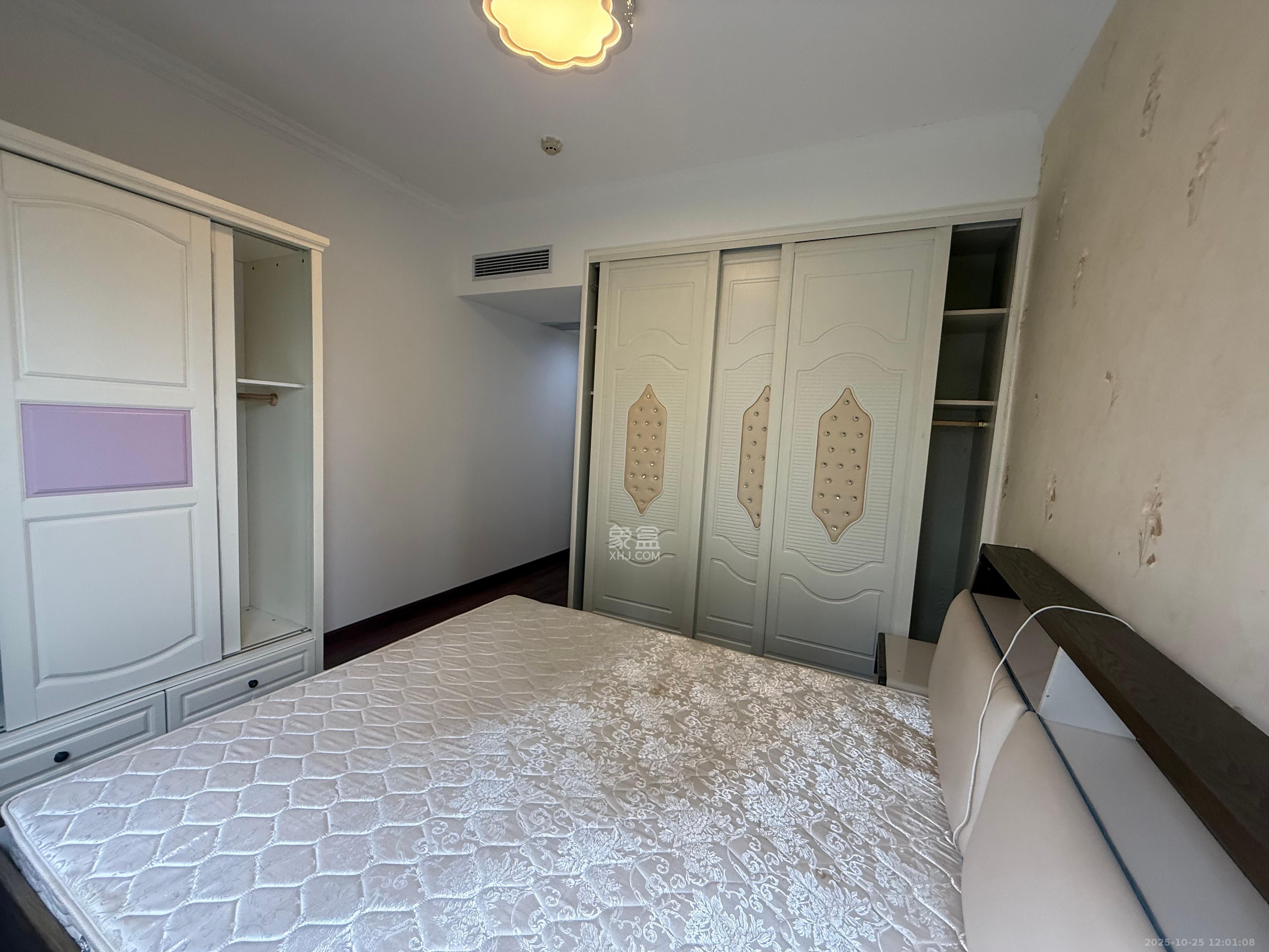 保利西海岸A区  3室2厅2卫    3200.0元/月 保利西海岸A区  3室2厅2卫    3200.0元/月室内图