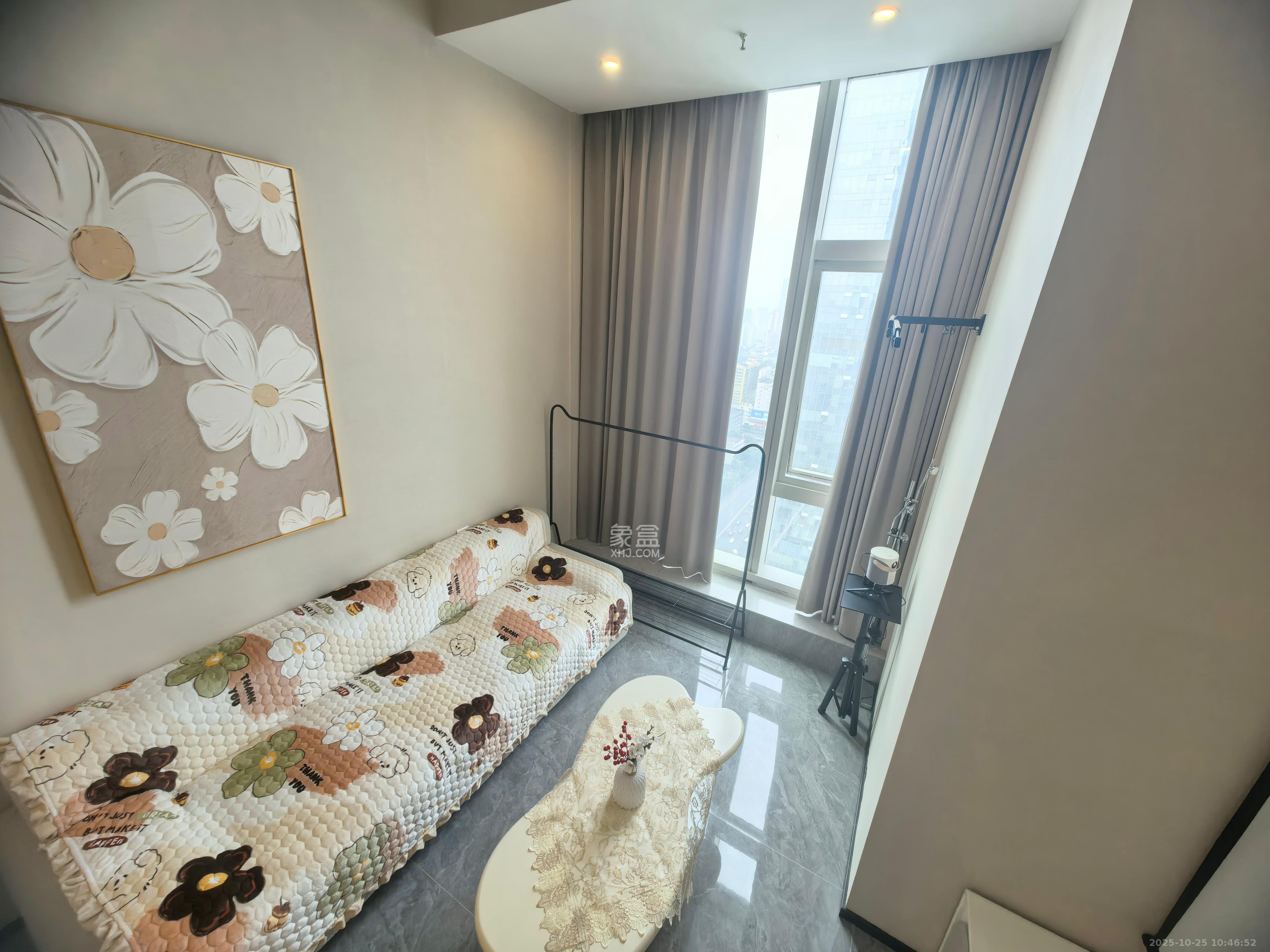 敬天广场  1室1厅1卫    2700.0元/月 敬天广场  1室1厅1卫    2700.0元/月室内图