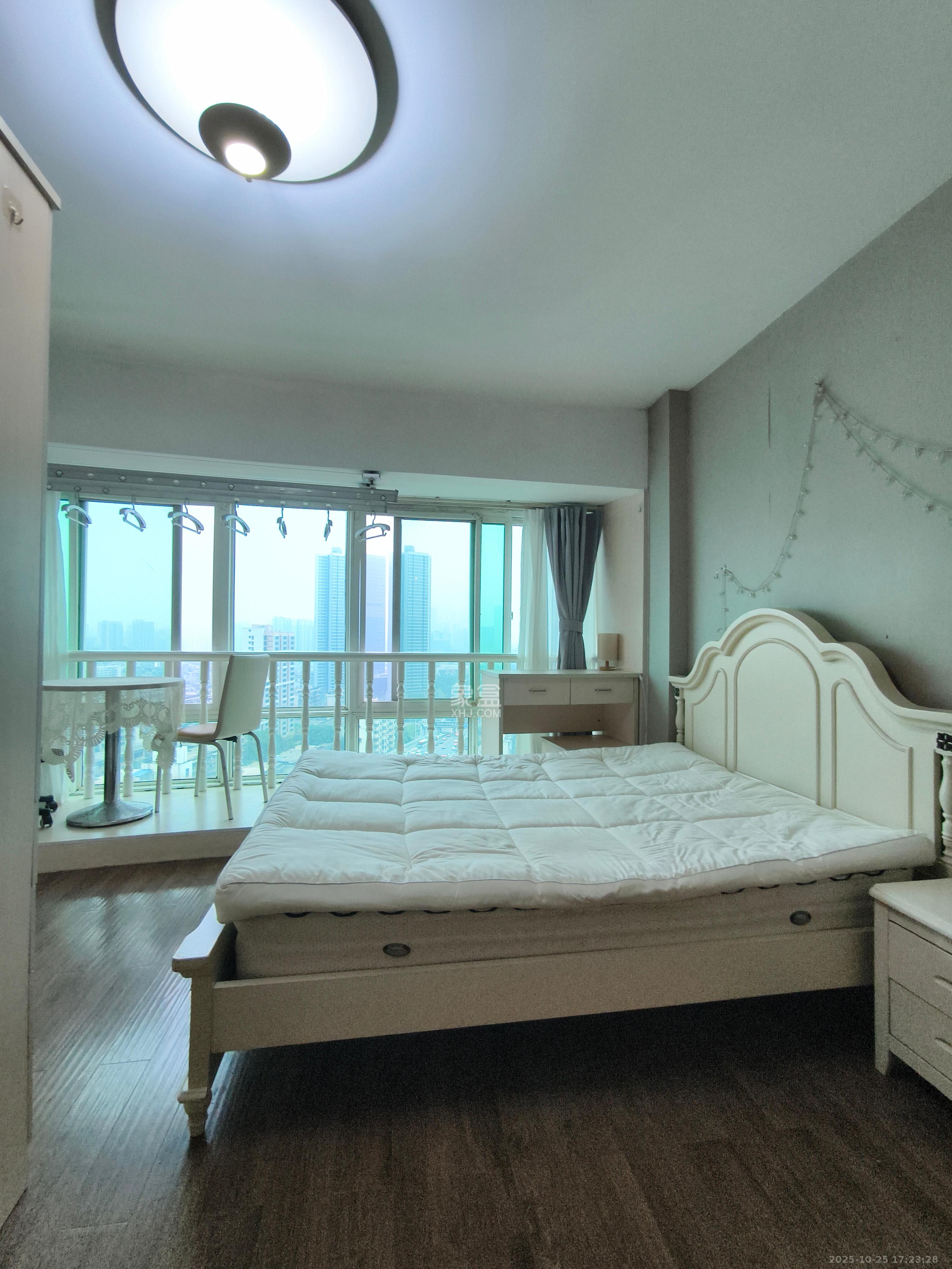 几米空间  1室1厅1卫    1400.0元/月 几米空间  1室1厅1卫    1400.0元/月室内图