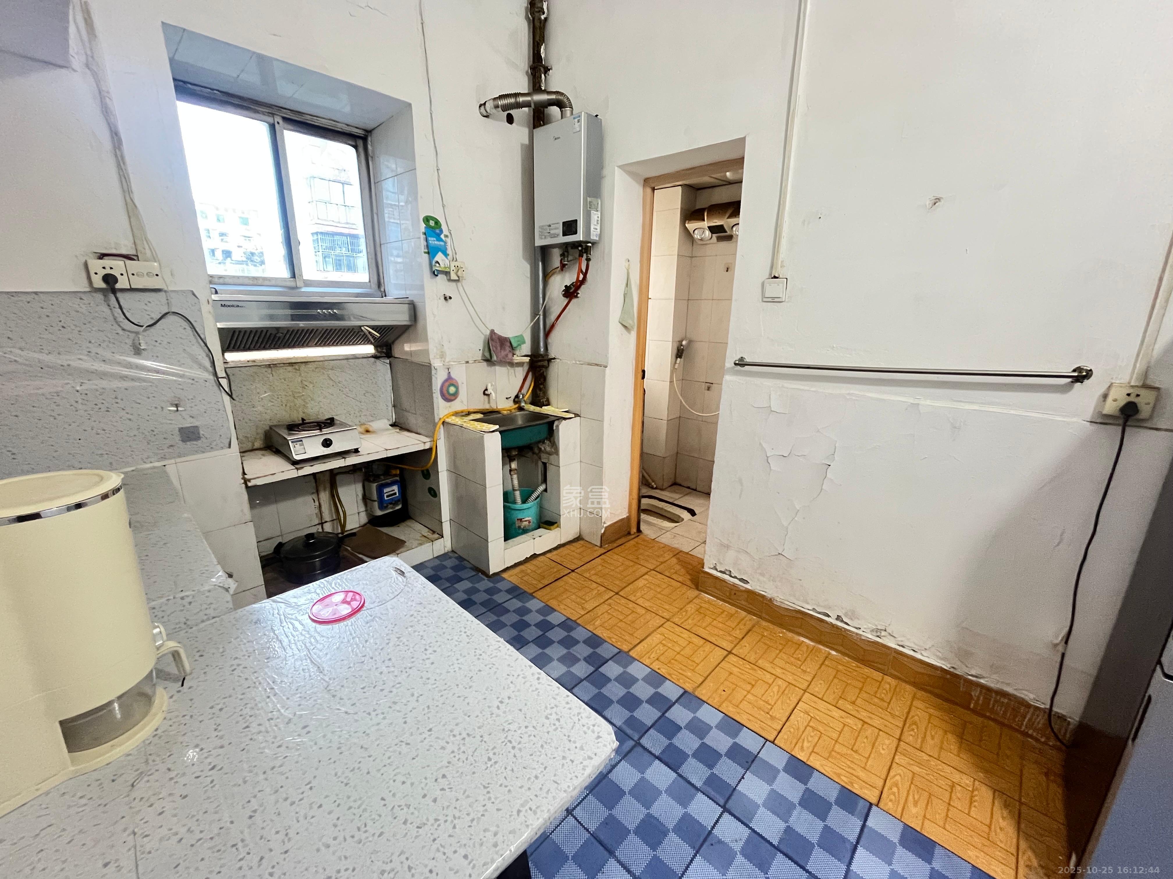 湖南省第六工程公司宿舍(扫把塘)  1室1厅1卫    1250.0元/月 湖南省第六工程公司宿舍(扫把塘)  1室1厅1卫    1250.0元/月室内图