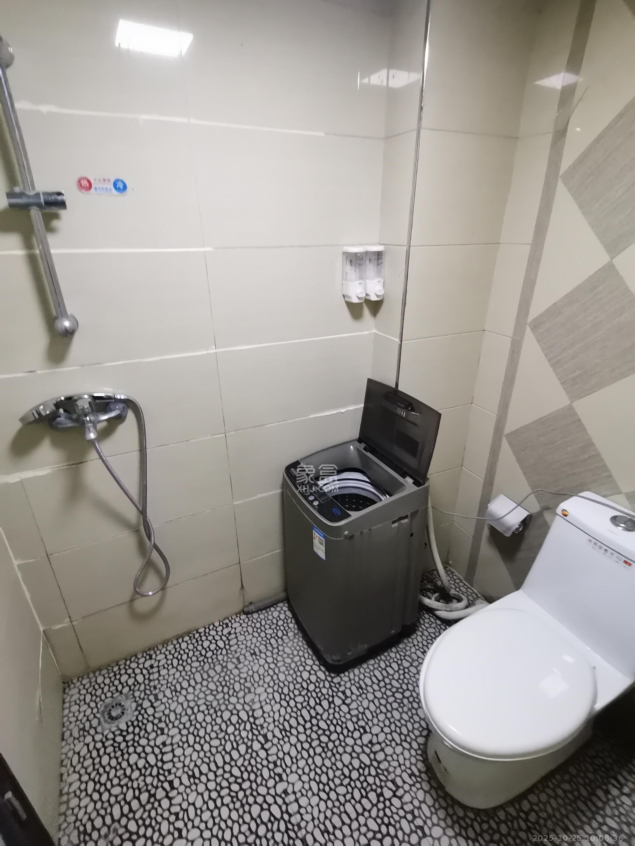 观湖公寓 1室1厅1卫 1000.0元/月 观湖公寓 1室1厅1卫 1000.0元/月室内图