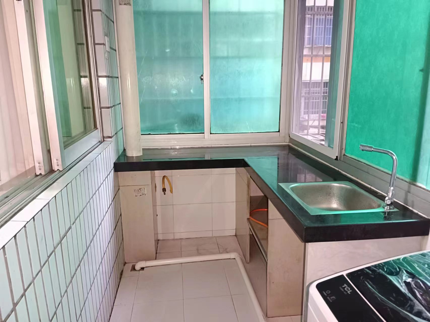 华新商业大厦  1室1厅1卫    1400.0元/月室内图