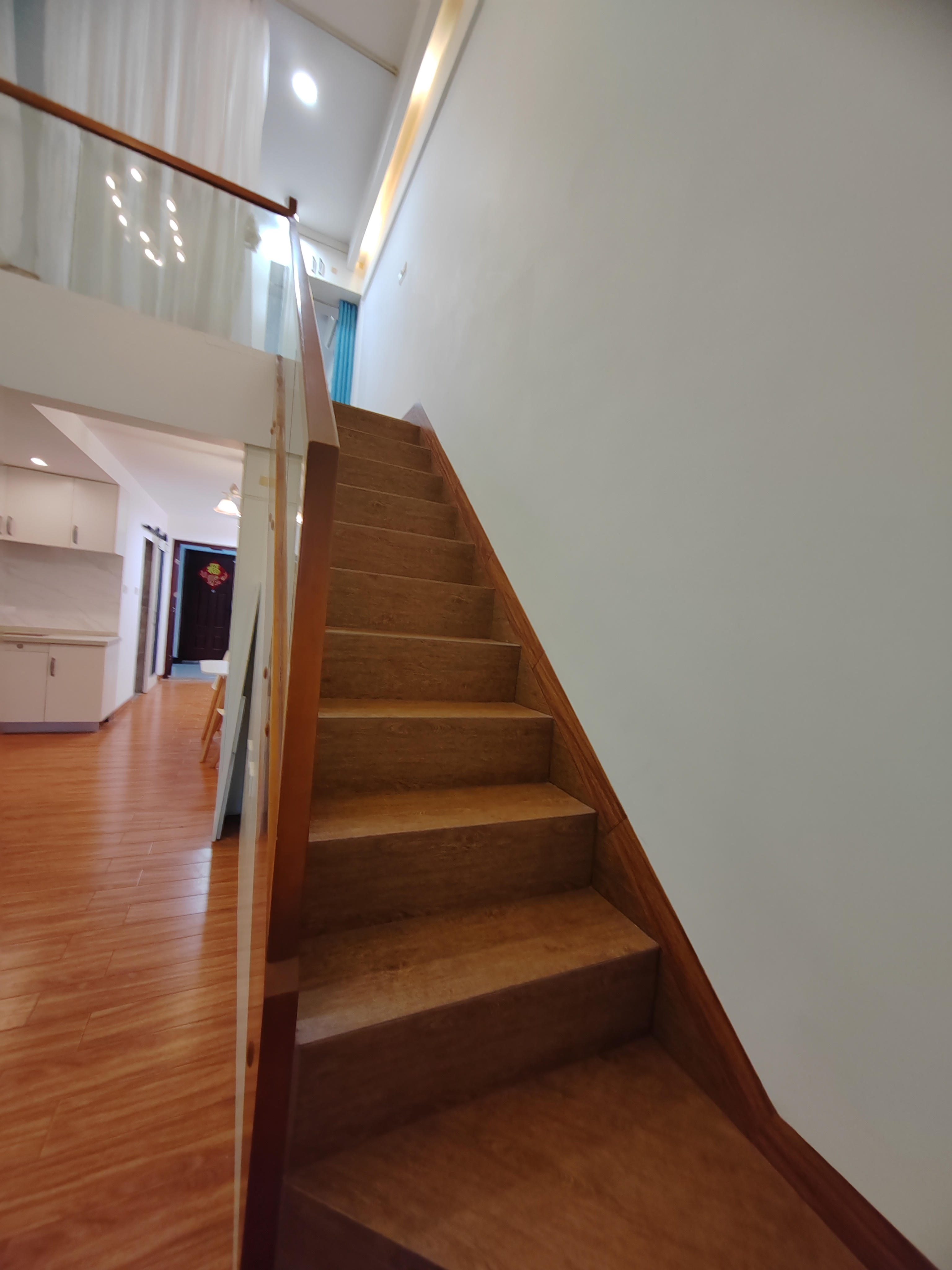 锦地翰城二期  1室1厅1卫    80.0万客厅