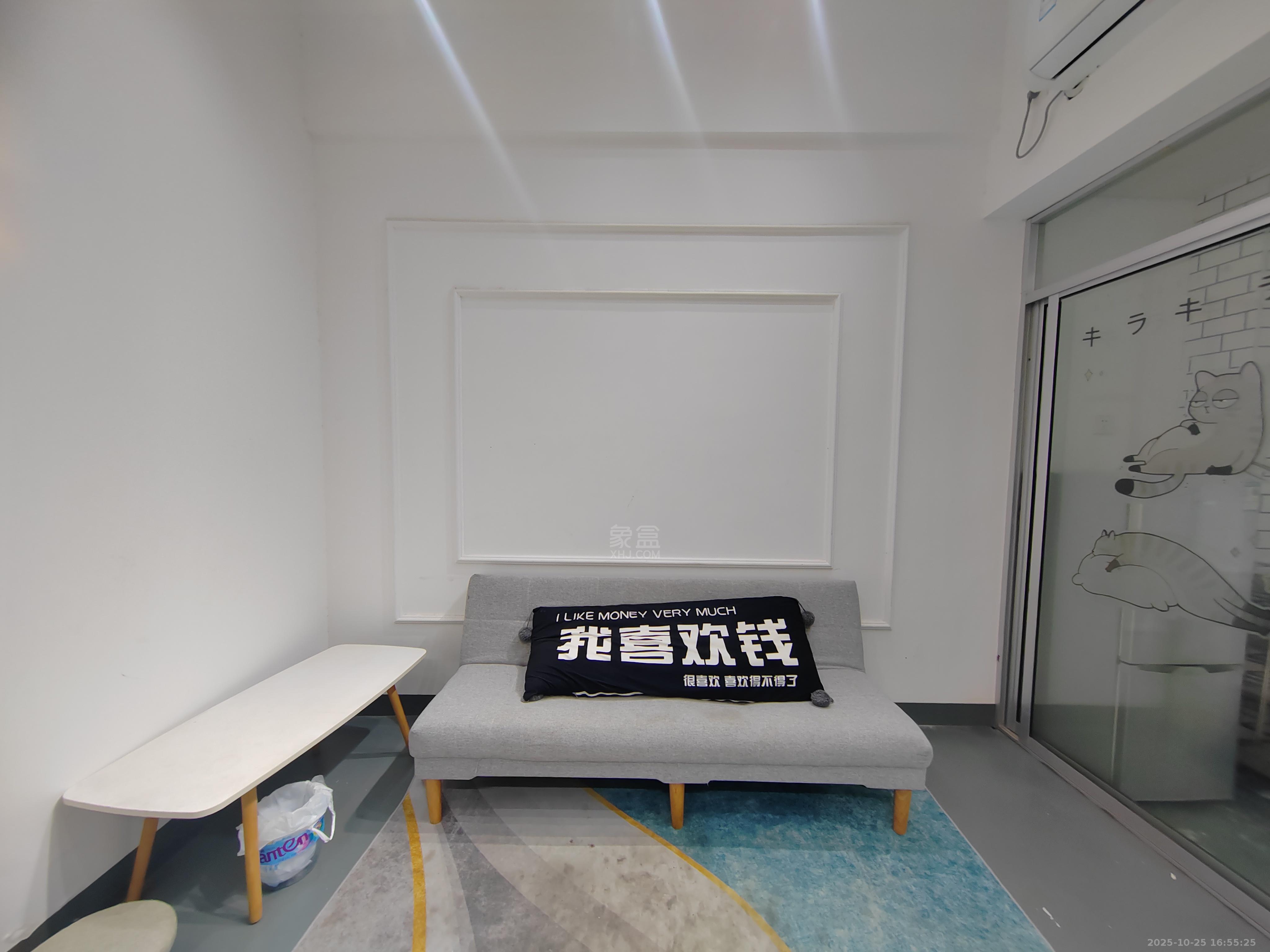 流金岁月-华晨国际  1室1厅1卫    1200.0元/月