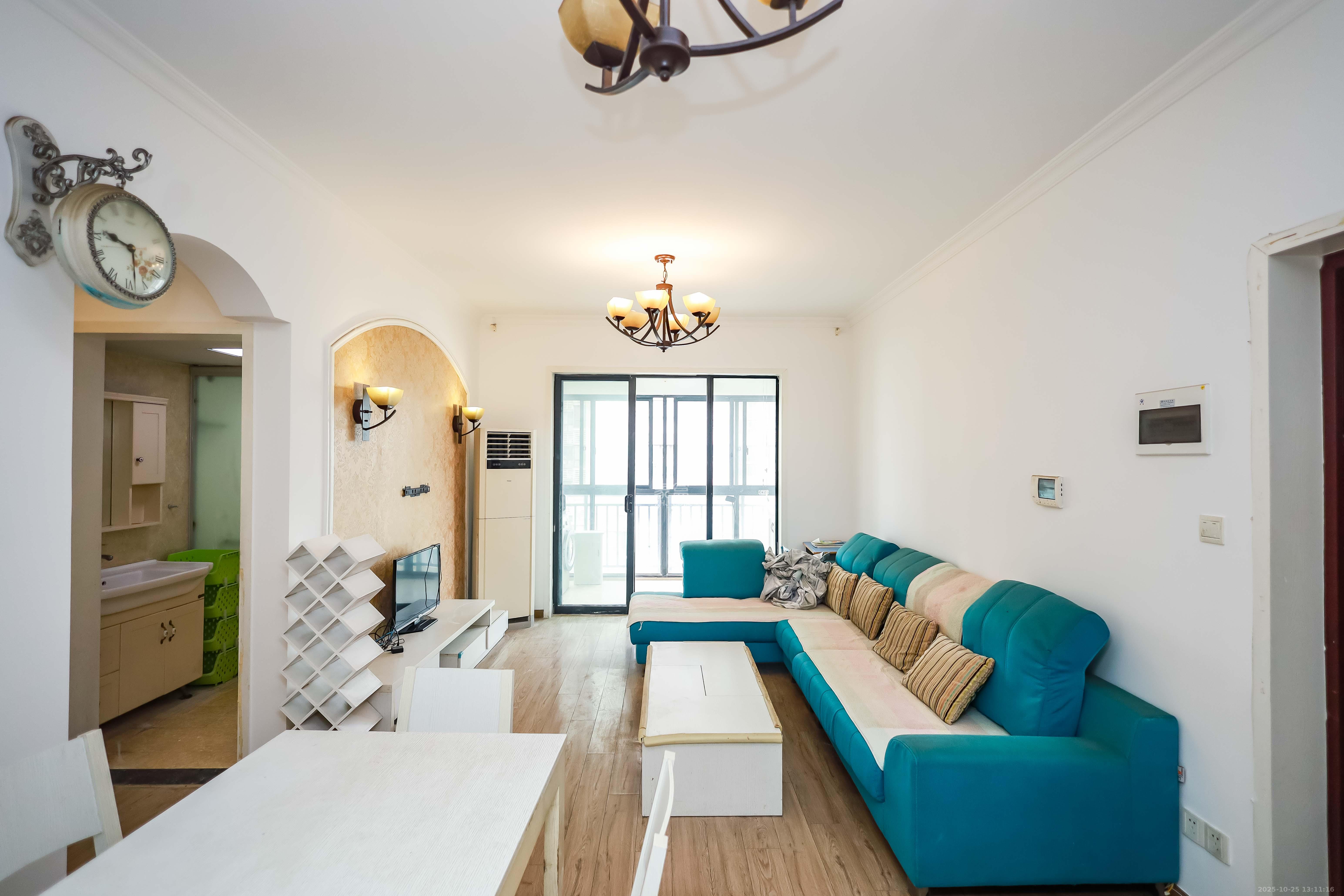 莱茵城  3室2厅2卫    85.0万