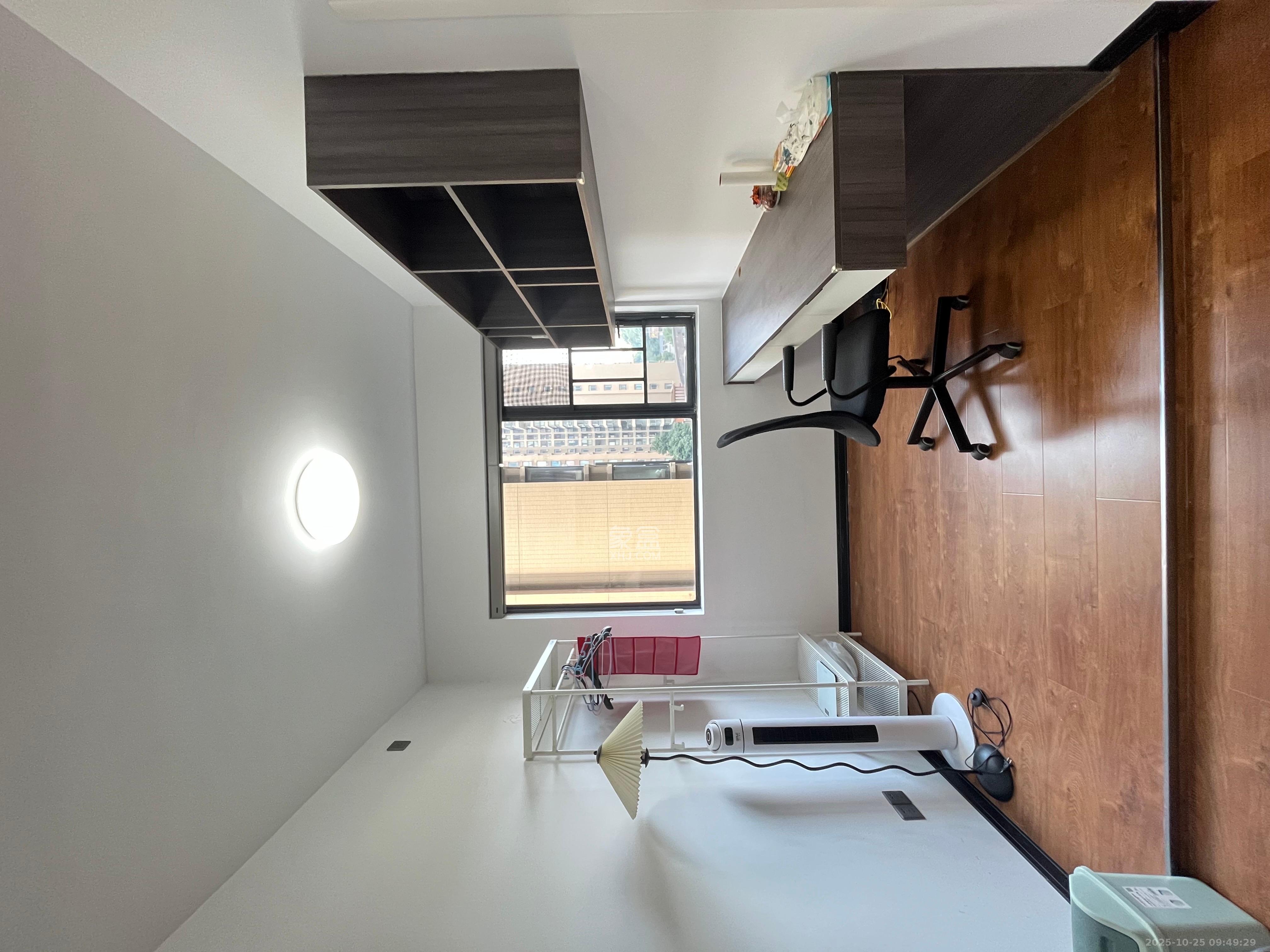 藏珑湖上国际花园  3室2厅1卫    3500.0元/月室内图