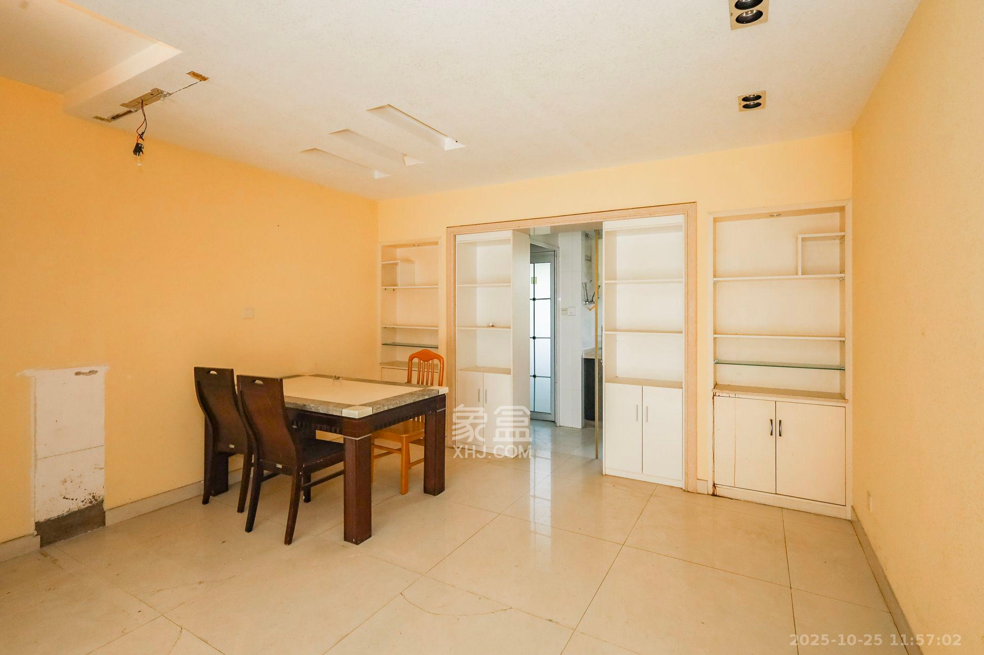 西江庭院（盐业集团宿舍）  4室2厅2卫    3700.0元/月室内图