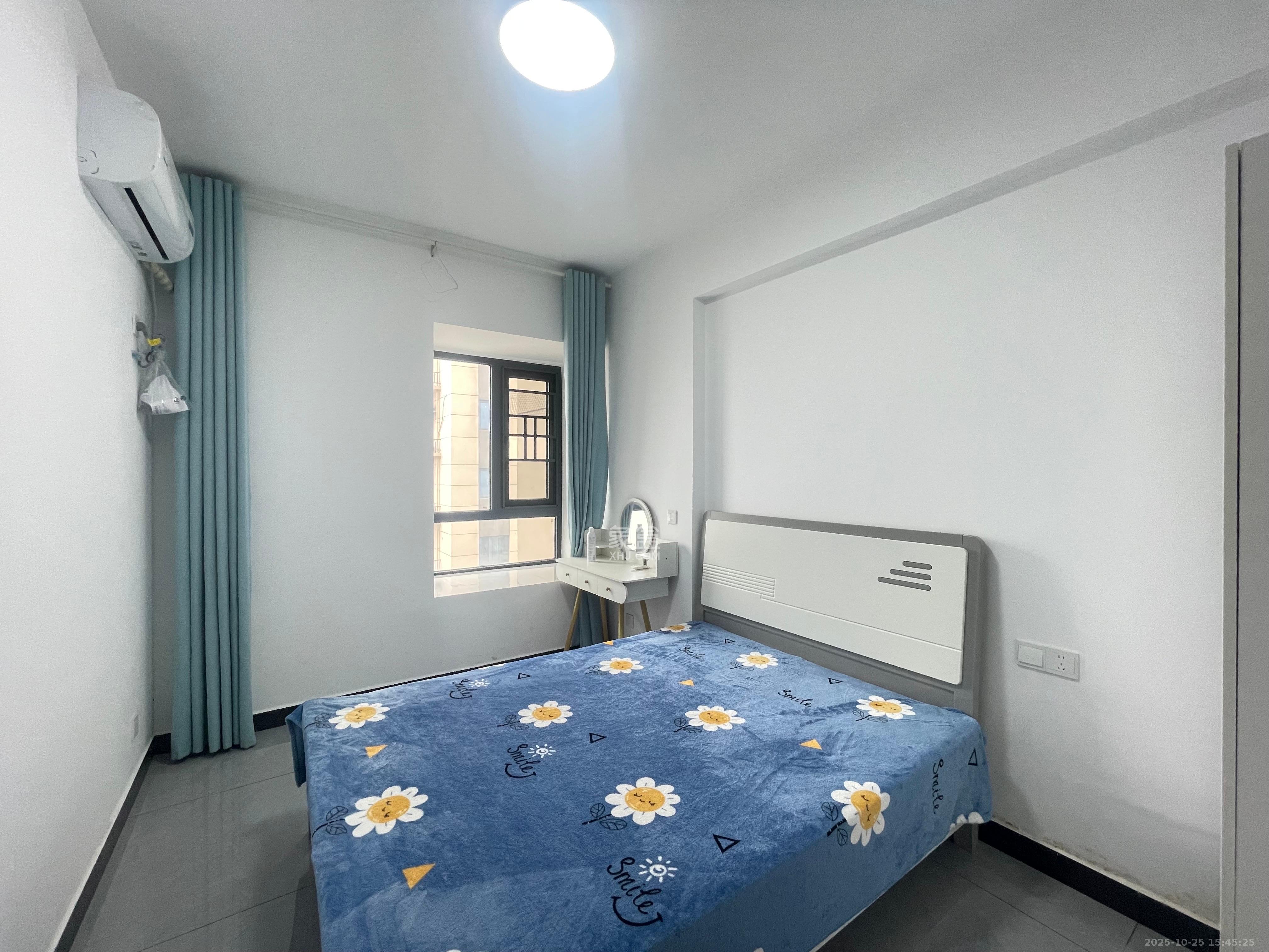 港湘铂玥（天园地芳国际珠宝城）  4室2厅2卫    2300.0元/月室内图