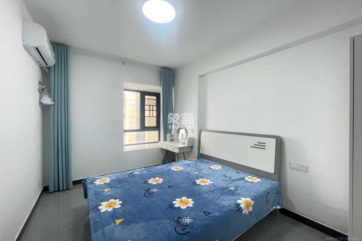 港湘铂玥(天园地芳国际珠宝城) 4室2厅2卫 2300.0元/月 港湘铂玥(天园地芳国际珠宝城) 4室2厅2卫 2300.0元/月室内图