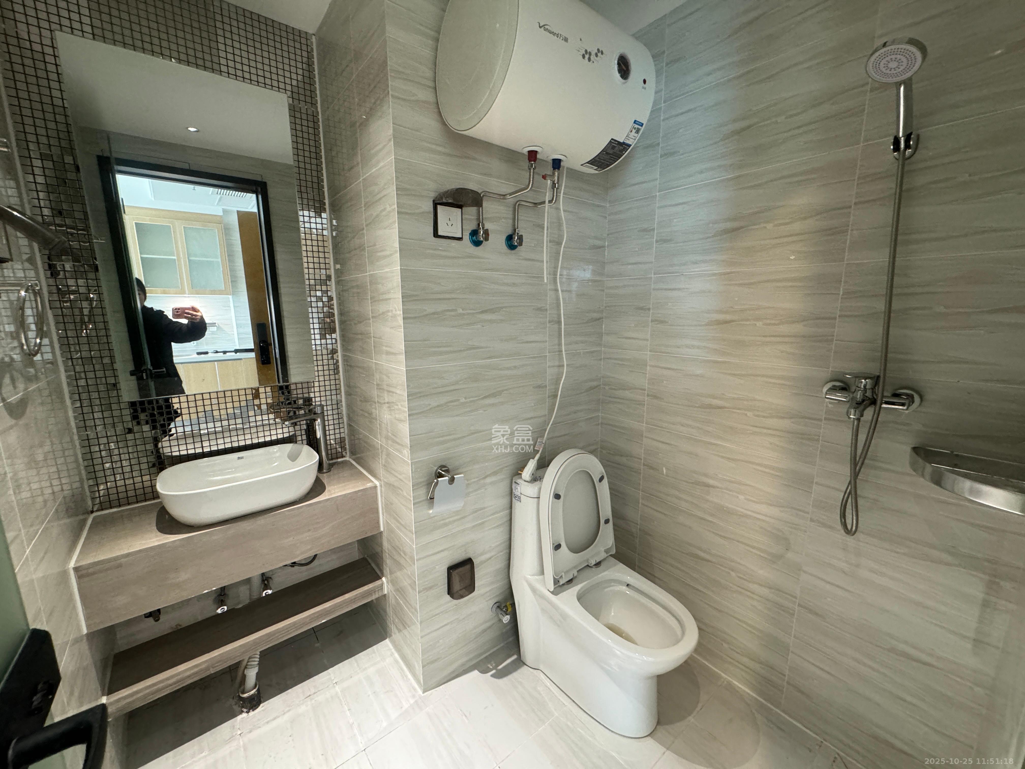 恒大珺悦府  1室1厅1卫    2000.0元/月室内图