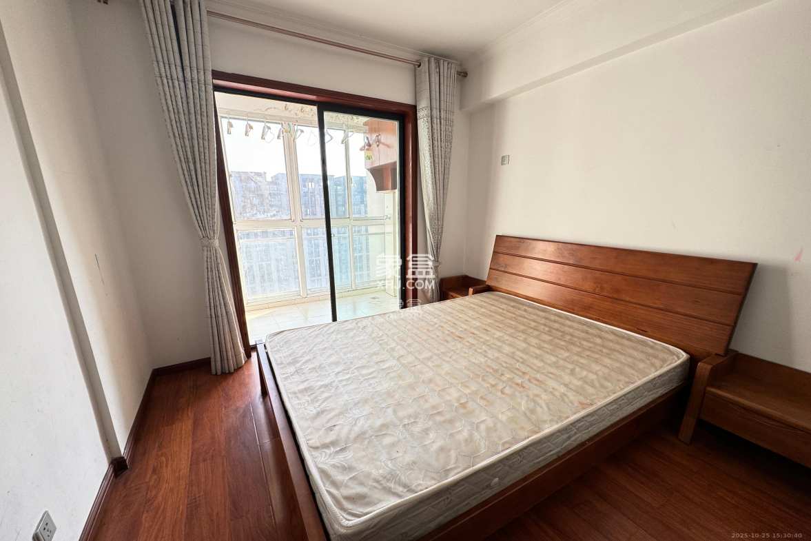 美林银谷  3室2厅2卫    3000.0元/月 美林银谷  3室2厅2卫    3000.0元/月室内图