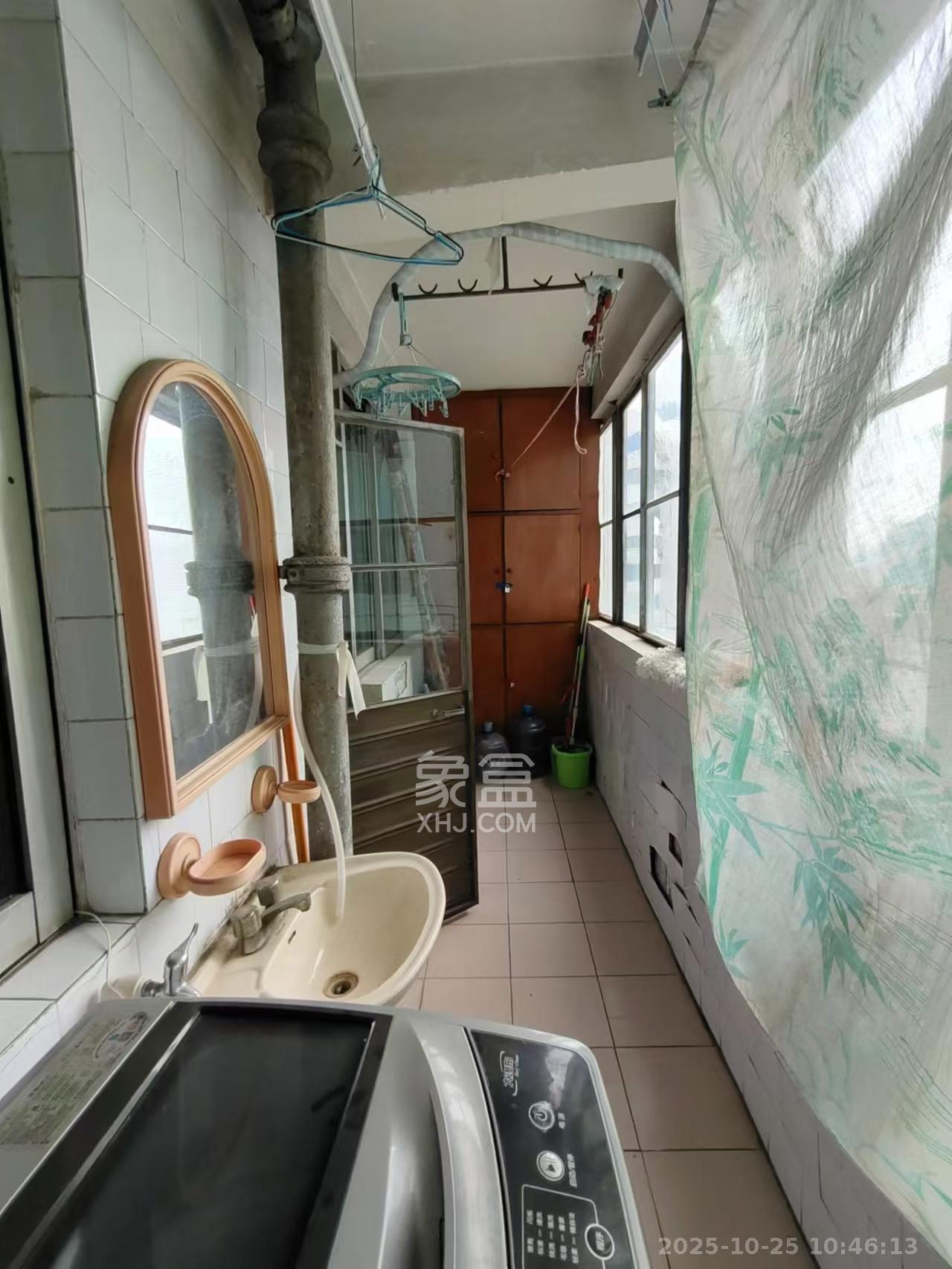 中国铝业单位宿舍  2室2厅1卫    2500.0元/月 中国铝业单位宿舍  2室2厅1卫    2500.0元/月室内图