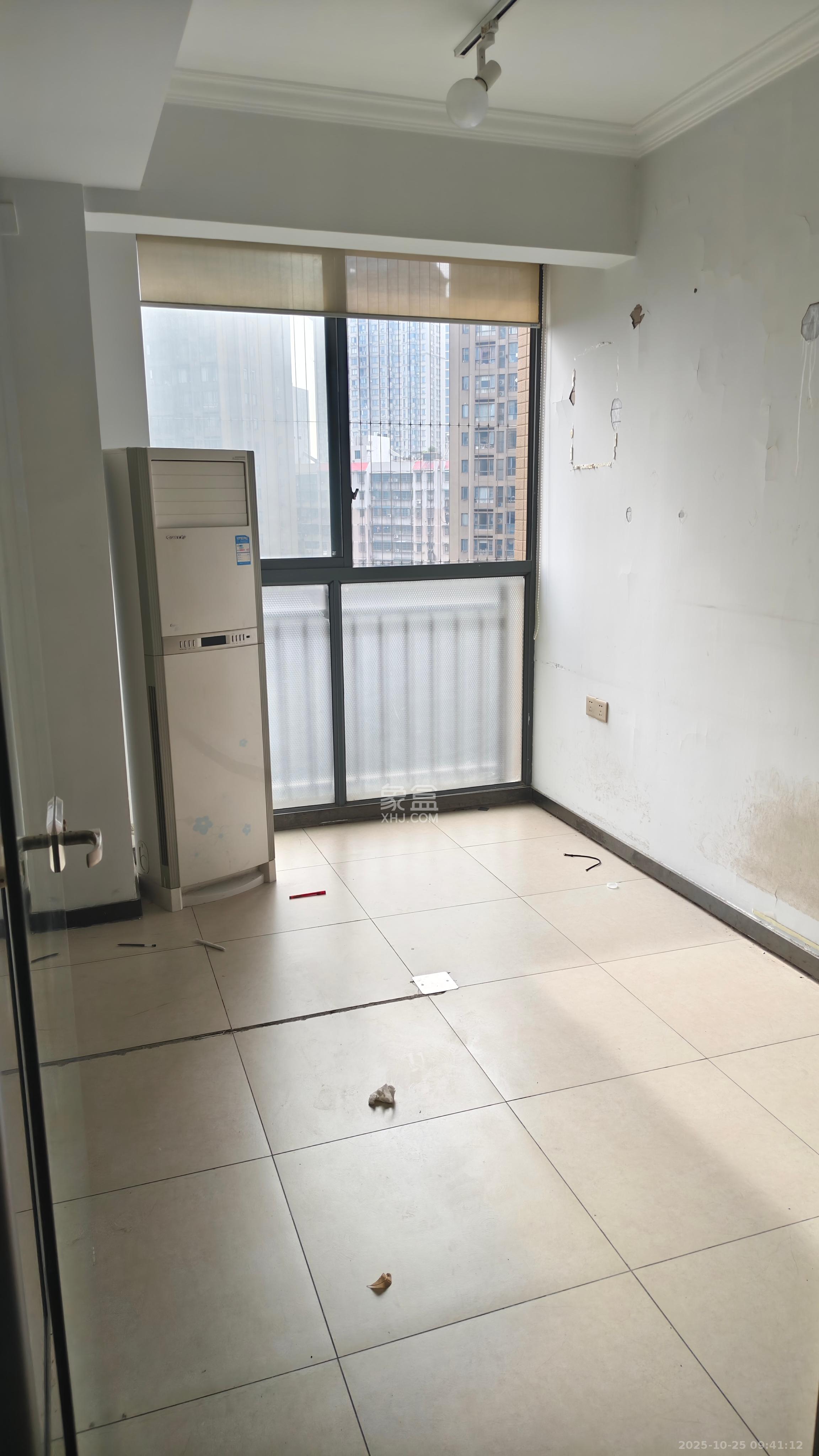 万博汇  2室1厅1卫    2000.0元/月室内图