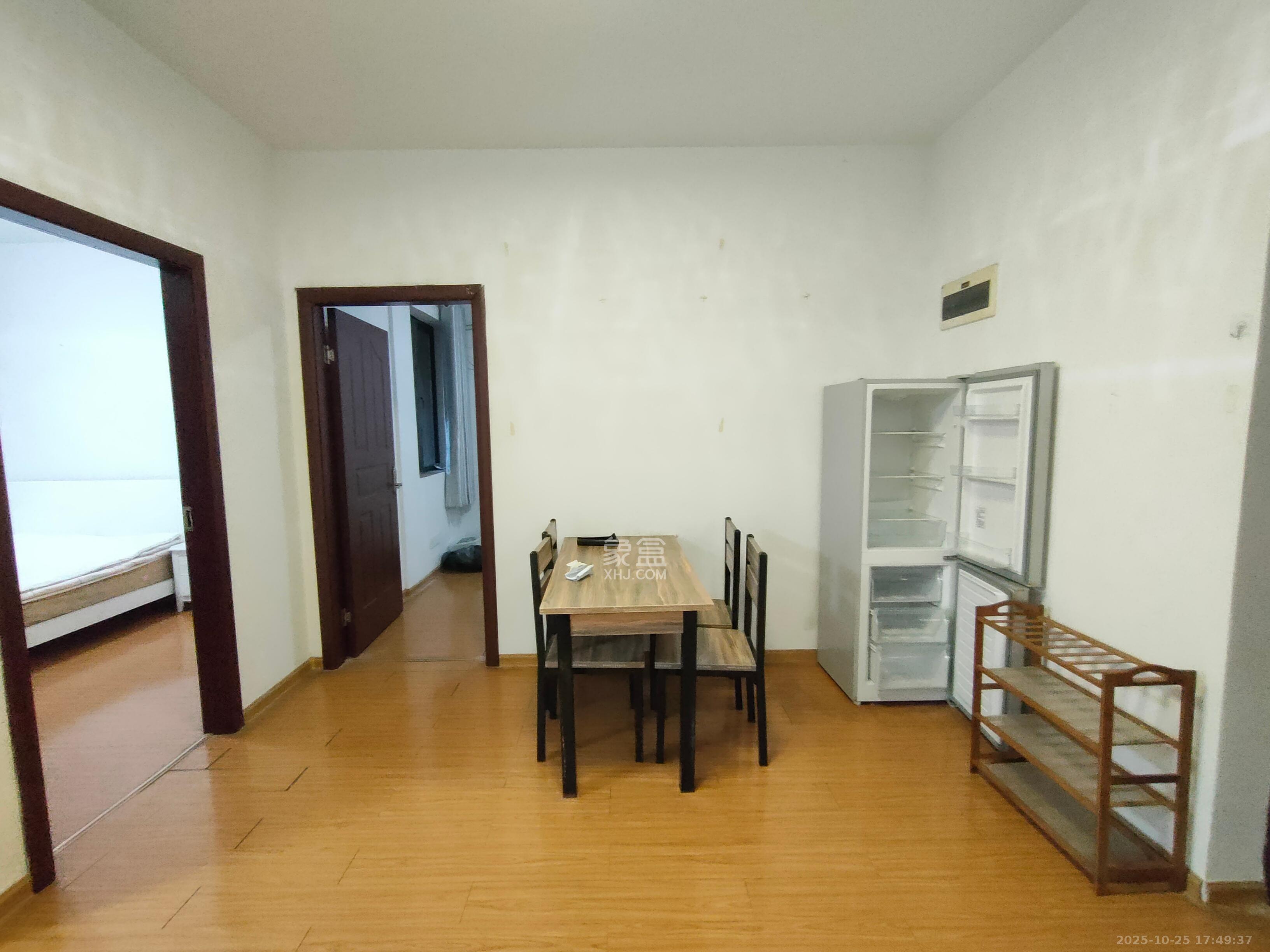 锦湘国际星城四期(金丽苑)  2室2厅1卫    2000.0元/月 锦湘国际星城四期(金丽苑)  2室2厅1卫    2000.0元/月室内图