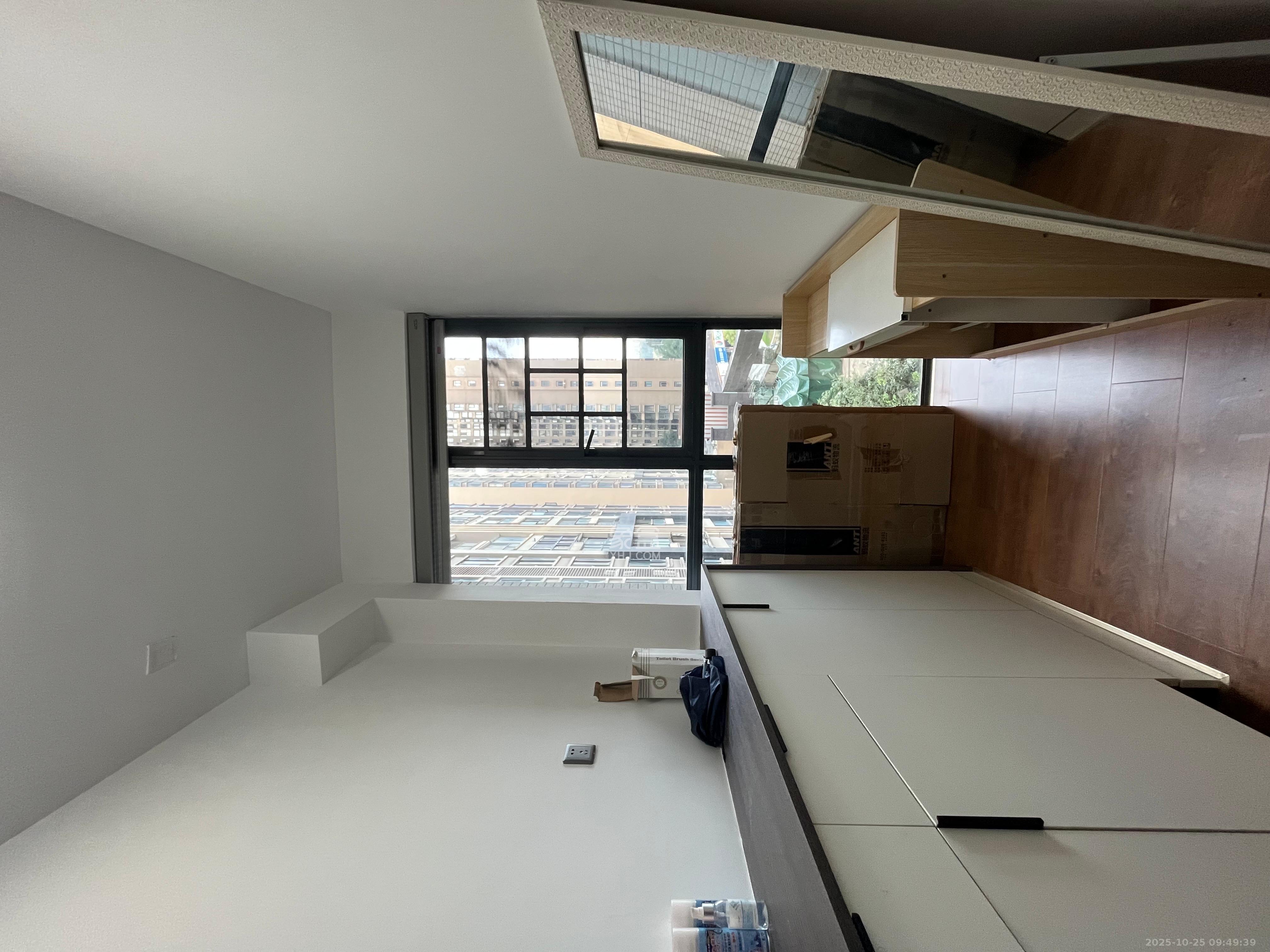 藏珑湖上国际花园  3室2厅1卫    3500.0元/月室内图