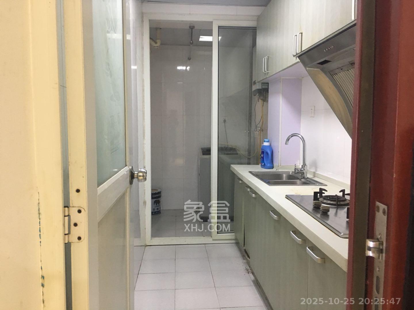 新长海广场  2室2厅1卫    1800.0元/月室内图