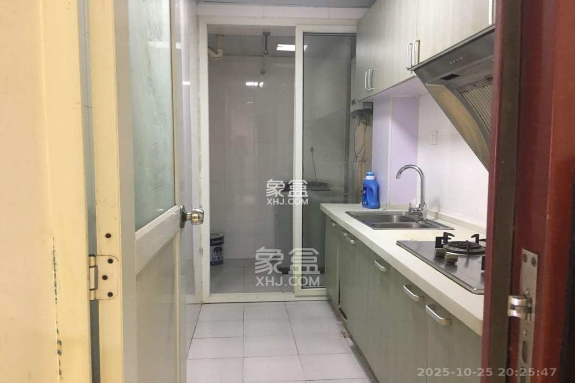 新长海广场 2室2厅1卫 1800.0元/月 新长海广场 2室2厅1卫 1800.0元/月室内图