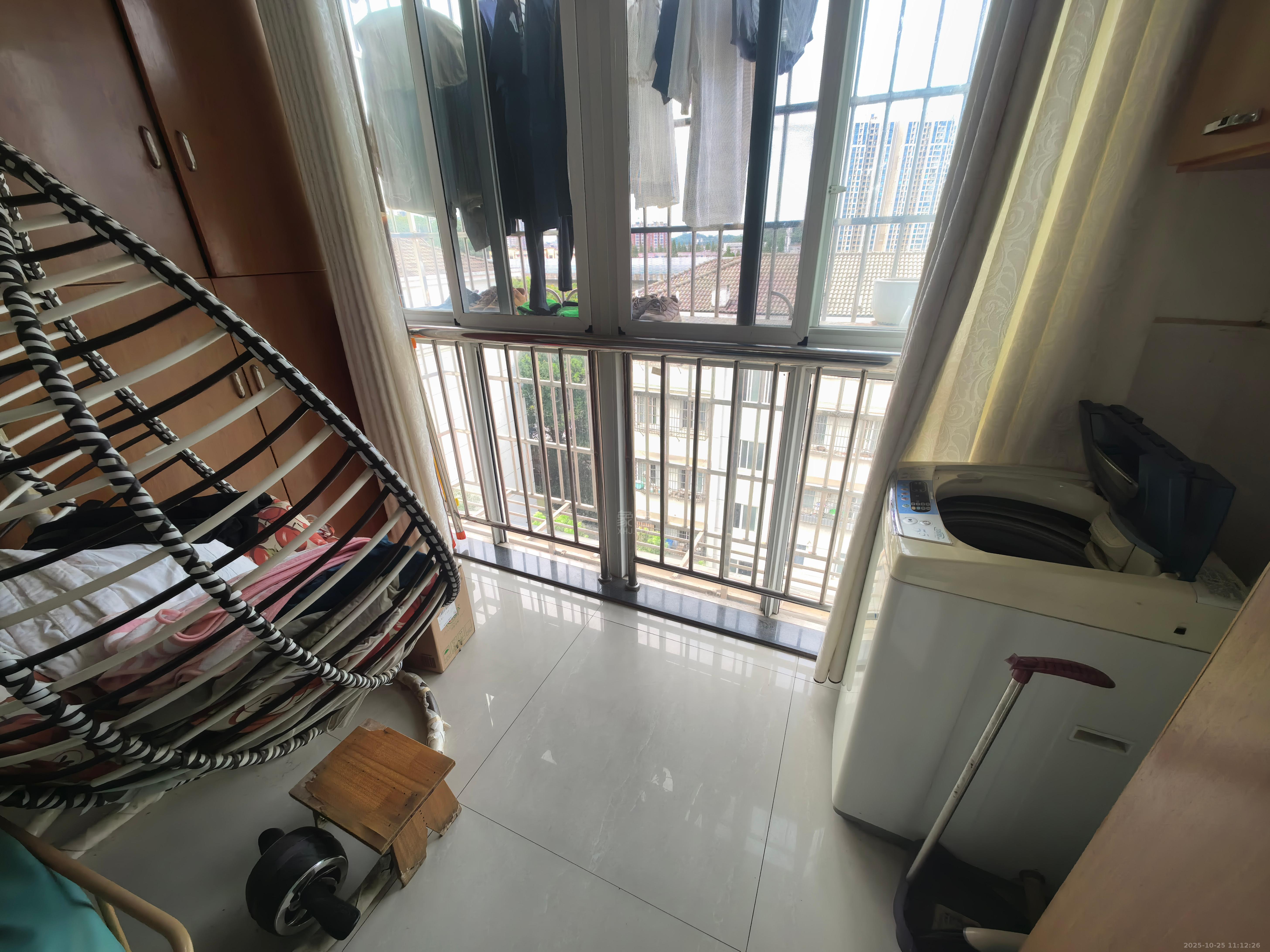 芙蓉丽景 2室2厅1卫 1100.0元/月 芙蓉丽景 2室2厅1卫 1100.0元/月室内图