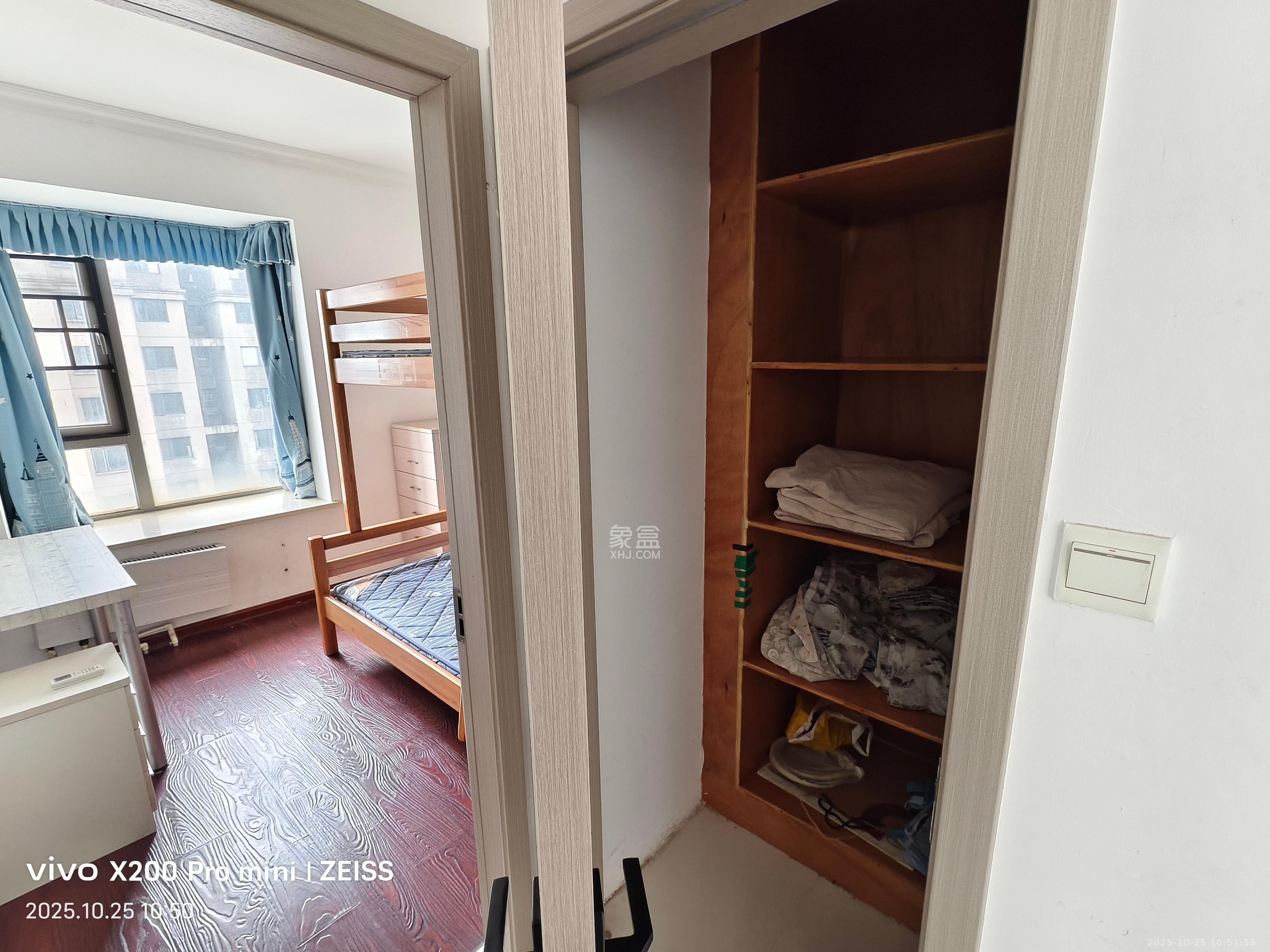 怡海星城 3室2厅1卫 2000.0元/月 怡海星城 3室2厅1卫 2000.0元/月室内图