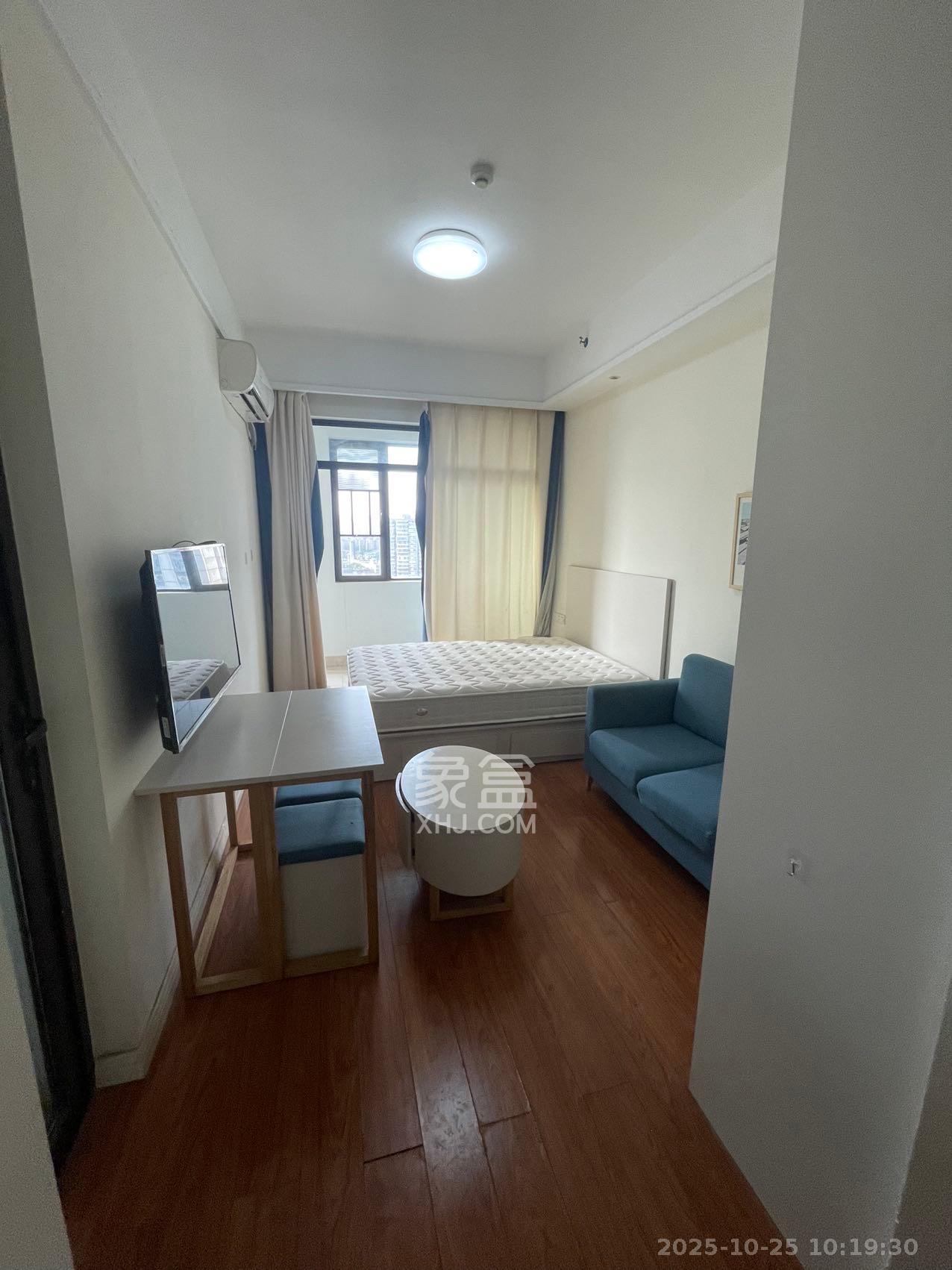 中建信和城  1室1厅1卫    1100.0元/月 中建信和城  1室1厅1卫    1100.0元/月