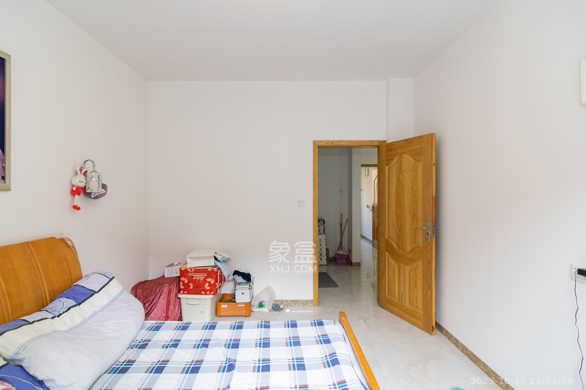 澳海澜庭  2室2厅1卫    43.0万卧室