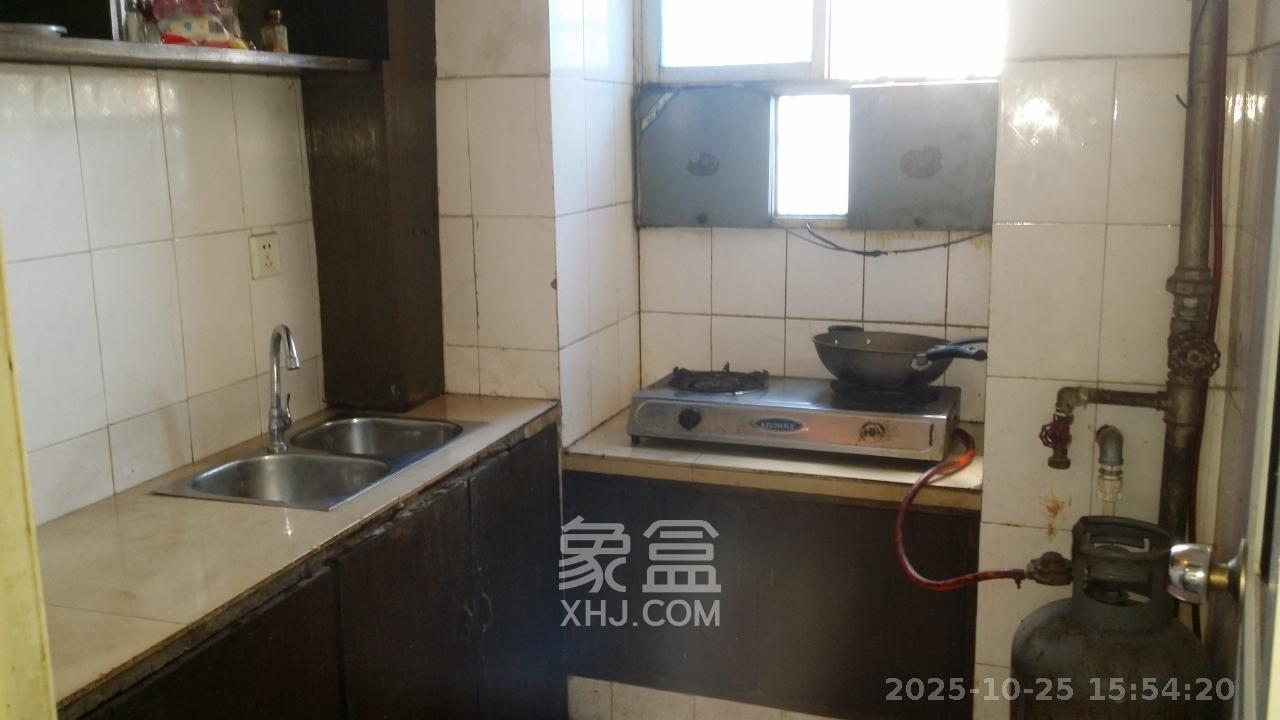 永红村宿舍  2室1厅1卫    1500.0元/月室内图