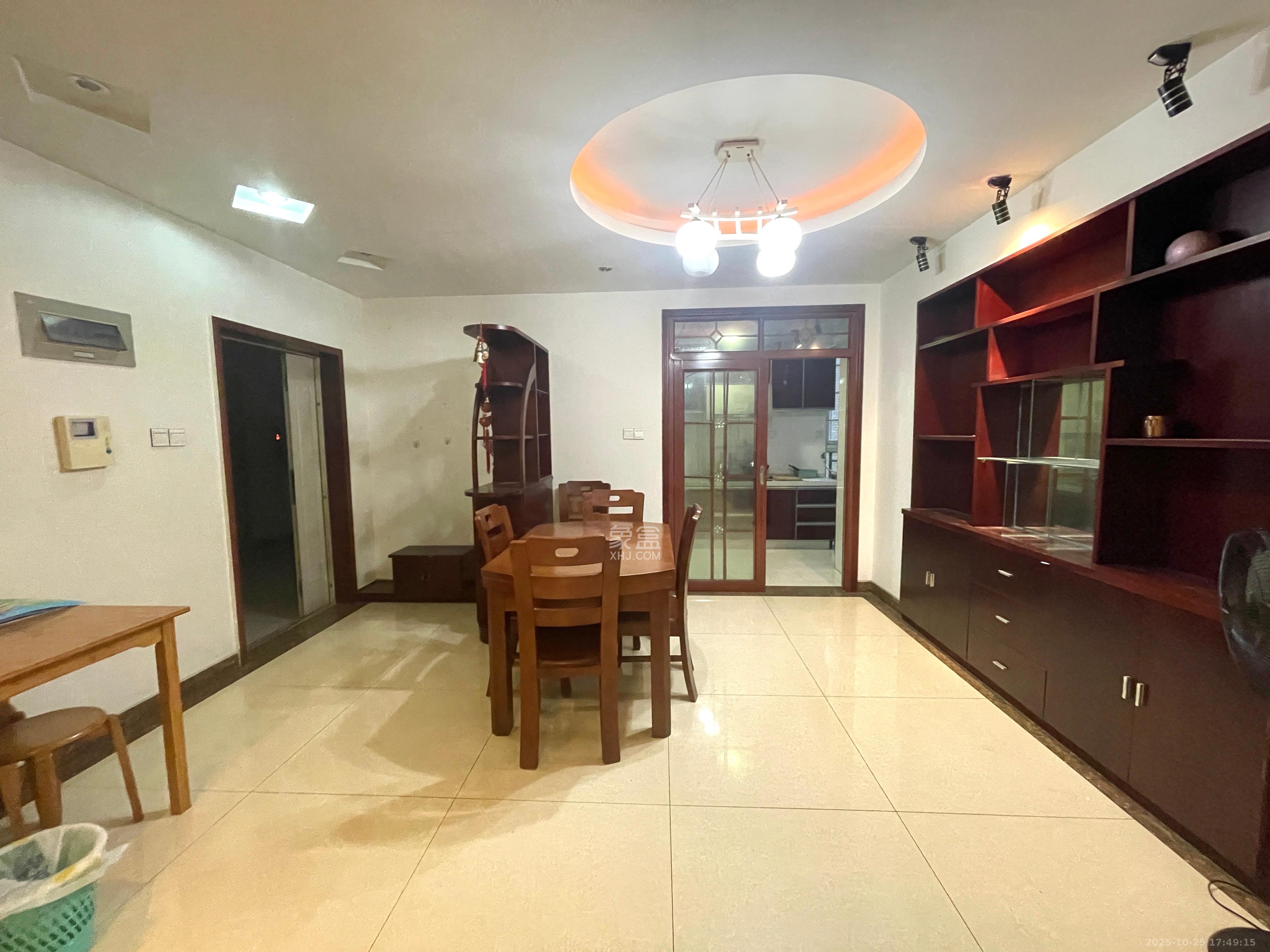 金碧文华  3室2厅2卫    2300.0元/月 金碧文华  3室2厅2卫    2300.0元/月室内图