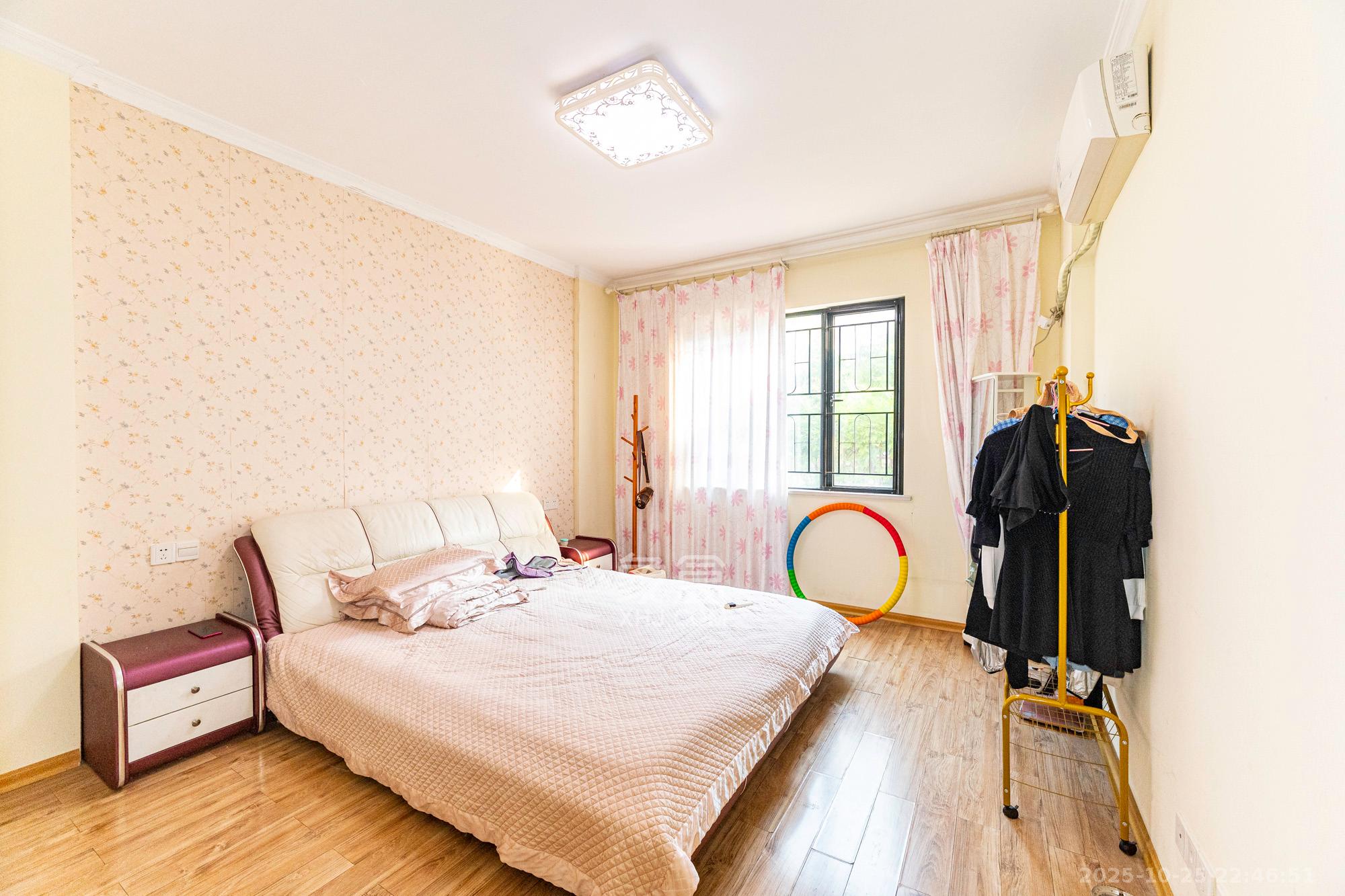 鹏基诺亚山林 4室2厅2卫 158.0万 鹏基诺亚山林 4室2厅2卫 158.0万卧室